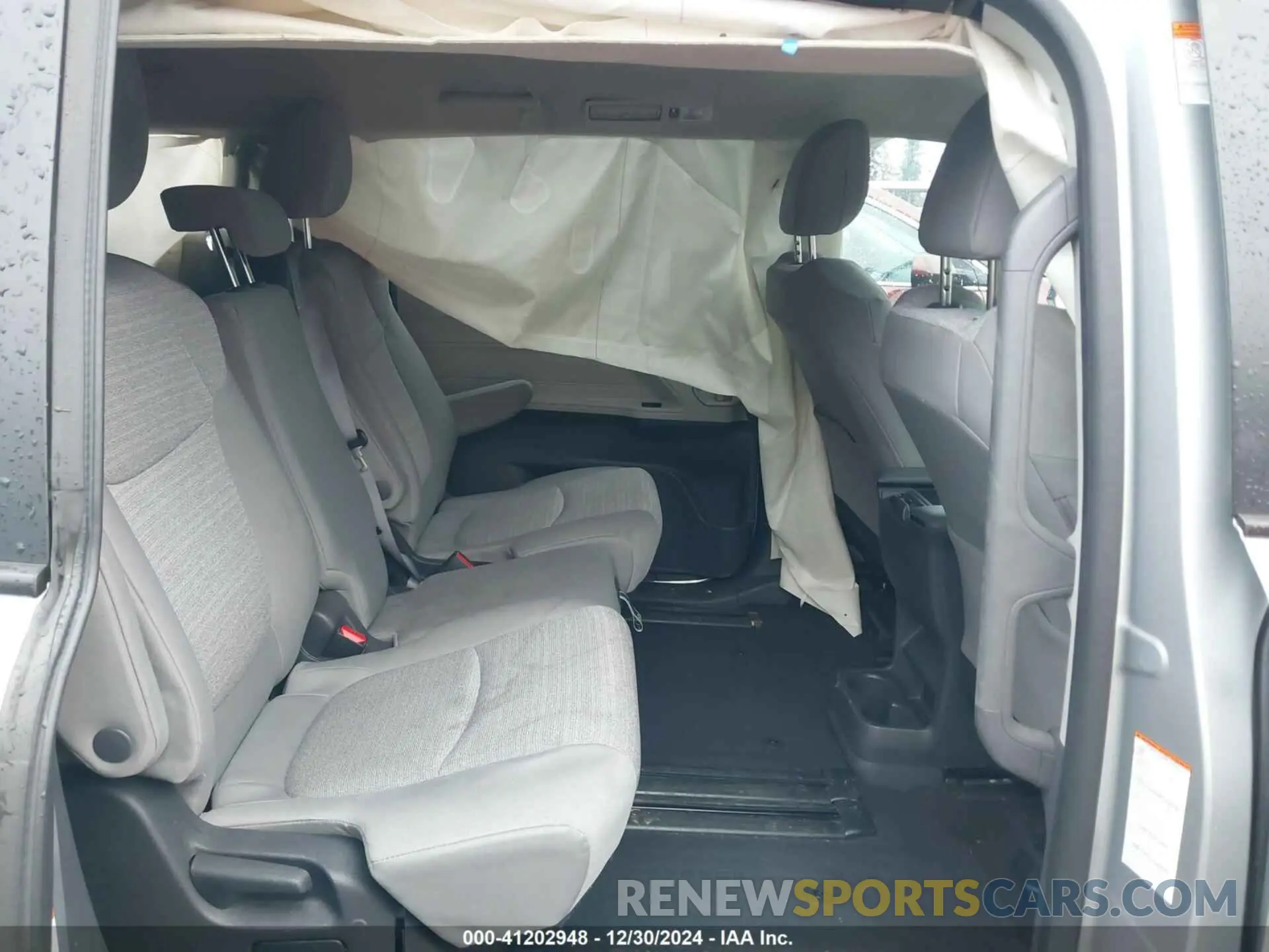 8 Фотография поврежденного автомобиля 5TDKRKEC1NS097081 TOYOTA SIENNA 2022