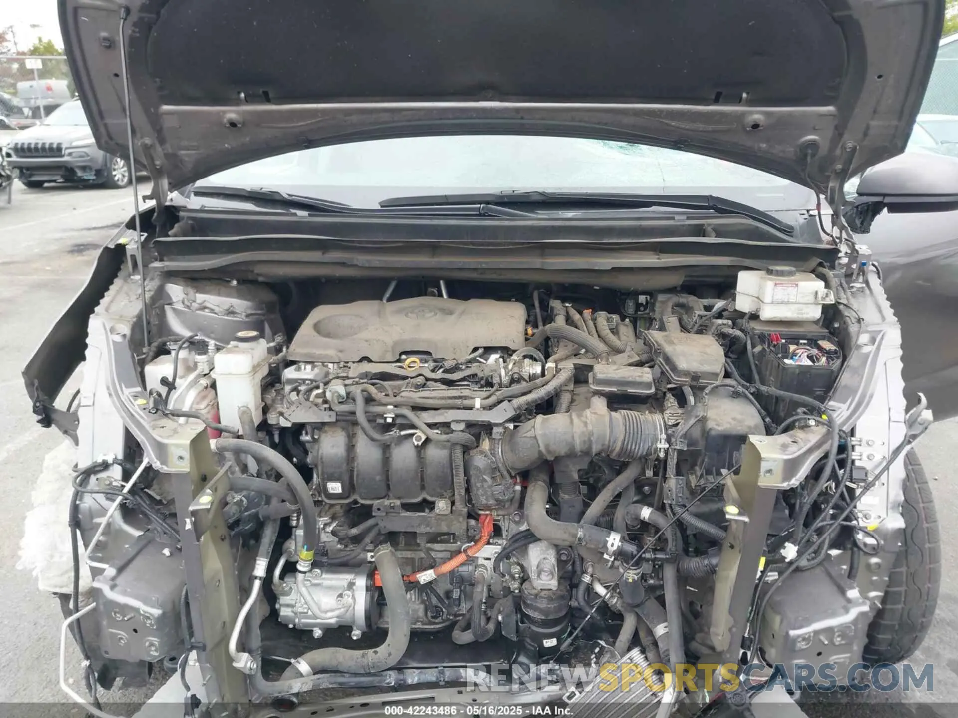 10 Photograph of a damaged car 5TDKRKEC1NS099302 TOYOTA SIENNA 2022