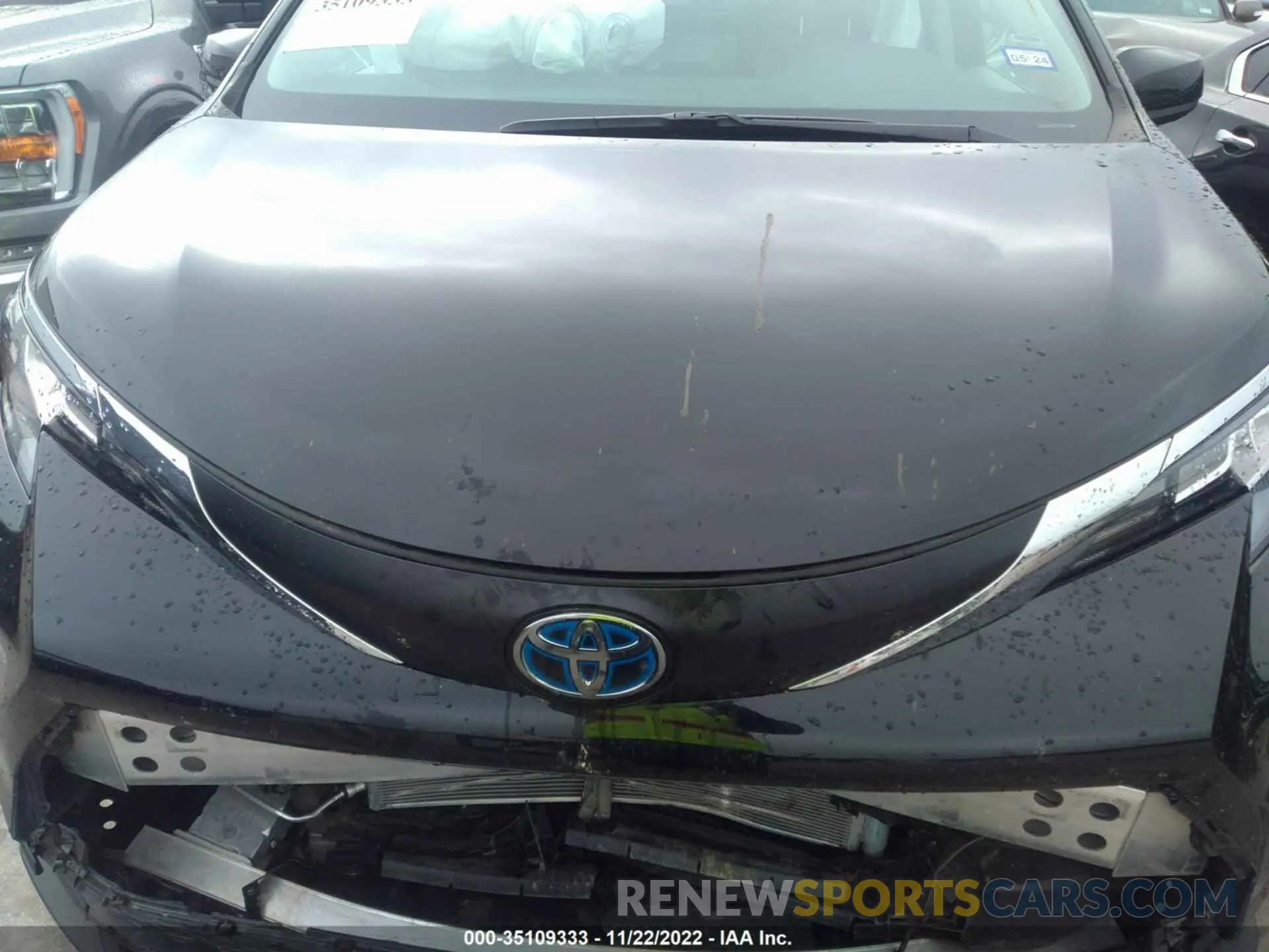 10 Photograph of a damaged car 5TDKRKEC4NS122765 TOYOTA SIENNA 2022