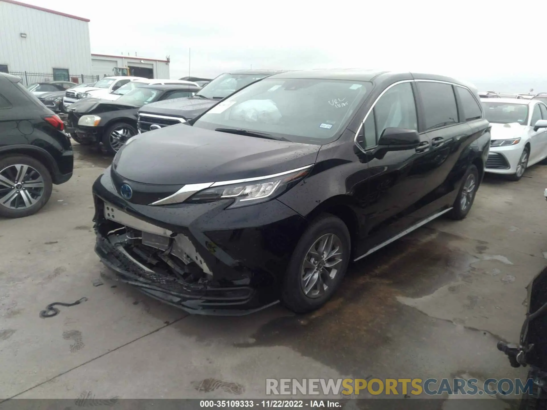 2 Photograph of a damaged car 5TDKRKEC4NS122765 TOYOTA SIENNA 2022