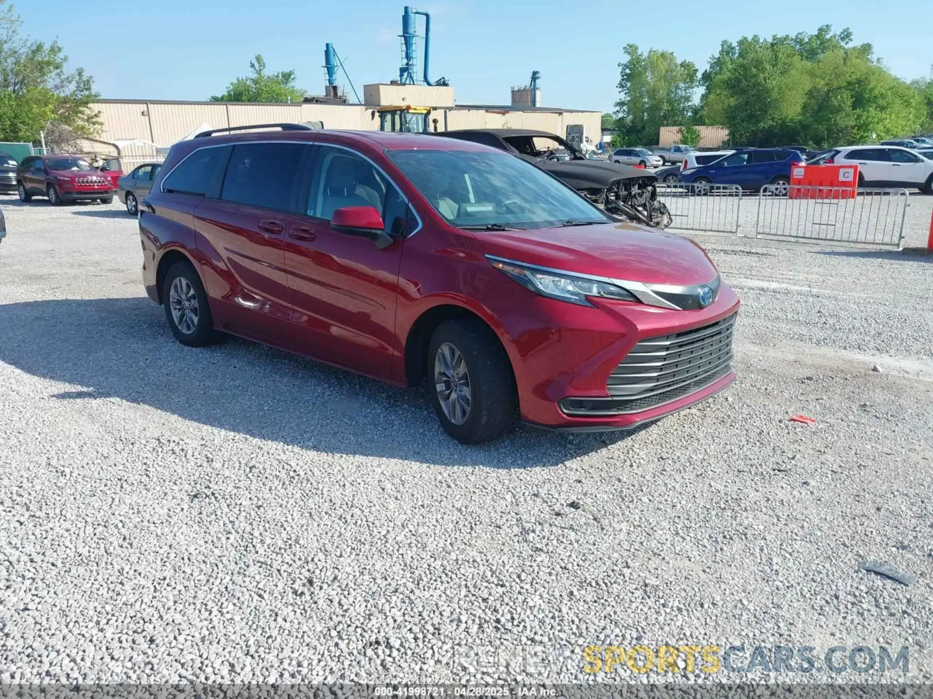 1 Photograph of a damaged car 5TDKRKEC7NS095271 TOYOTA SIENNA 2022