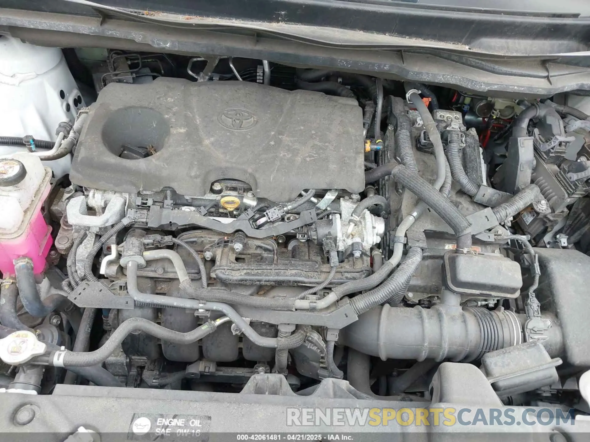 10 Photograph of a damaged car 5TDKRKEC7NS119925 TOYOTA SIENNA 2022