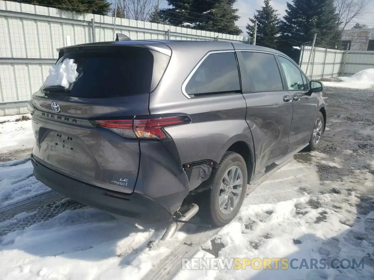 4 Photograph of a damaged car 5TDKRKEC8NS087258 TOYOTA SIENNA 2022