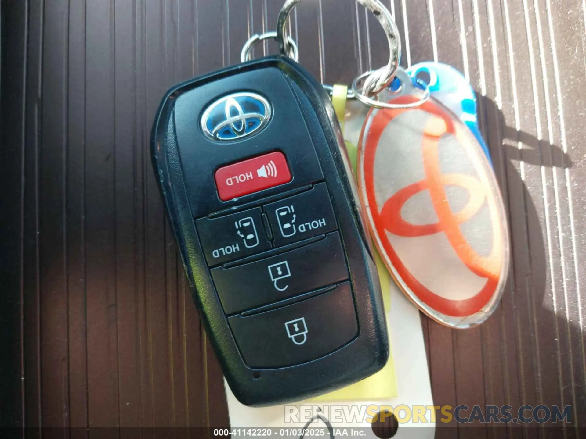 11 Фотография поврежденного автомобиля 5TDKRKEC9NS110045 TOYOTA SIENNA 2022