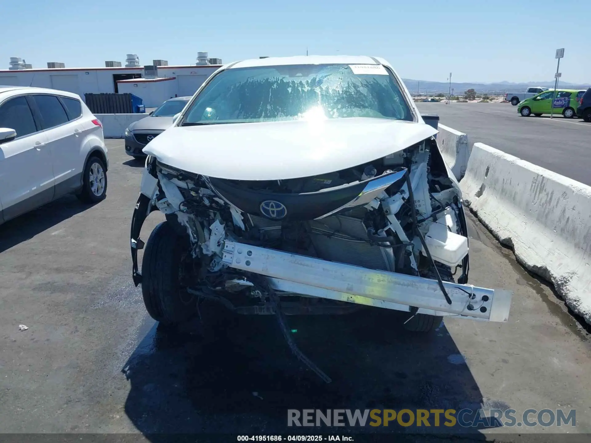 13 Фотография поврежденного автомобиля 5TDKSKFC3NS070984 TOYOTA SIENNA 2022