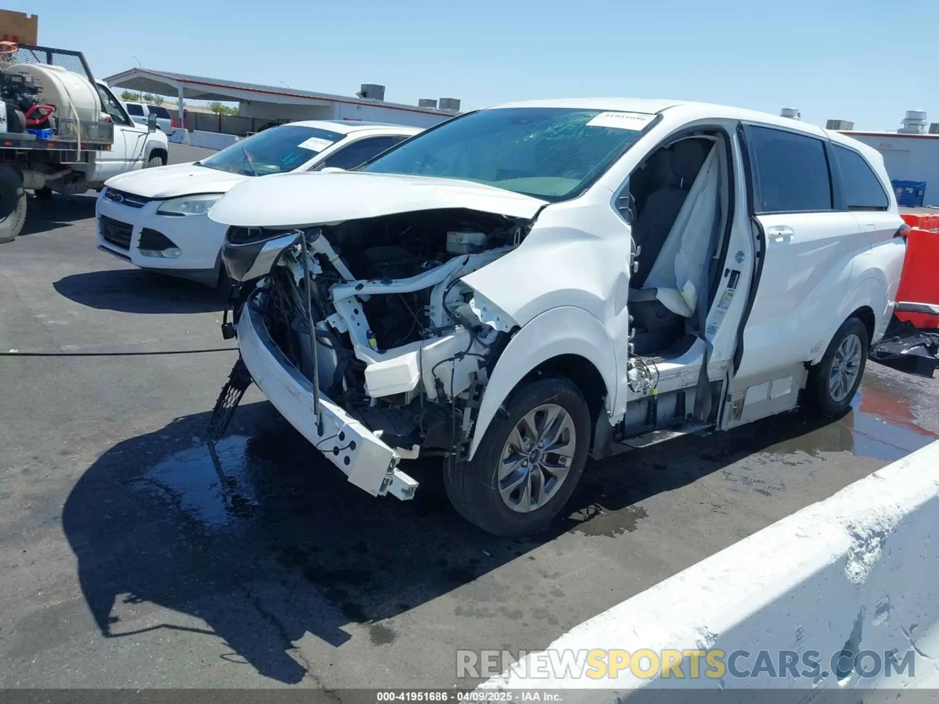 18 Фотография поврежденного автомобиля 5TDKSKFC3NS070984 TOYOTA SIENNA 2022