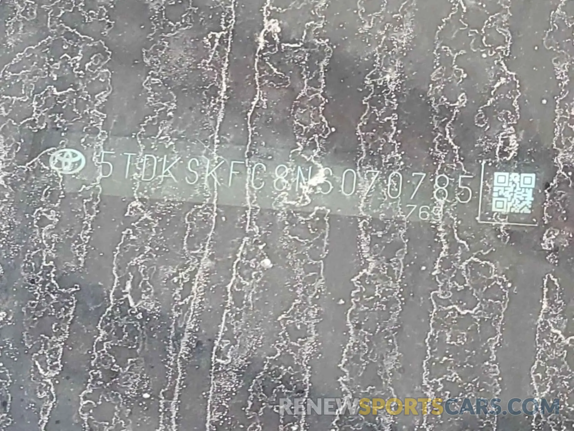 16 Photograph of a damaged car 5TDKSKFC8NS070785 TOYOTA SIENNA 2022