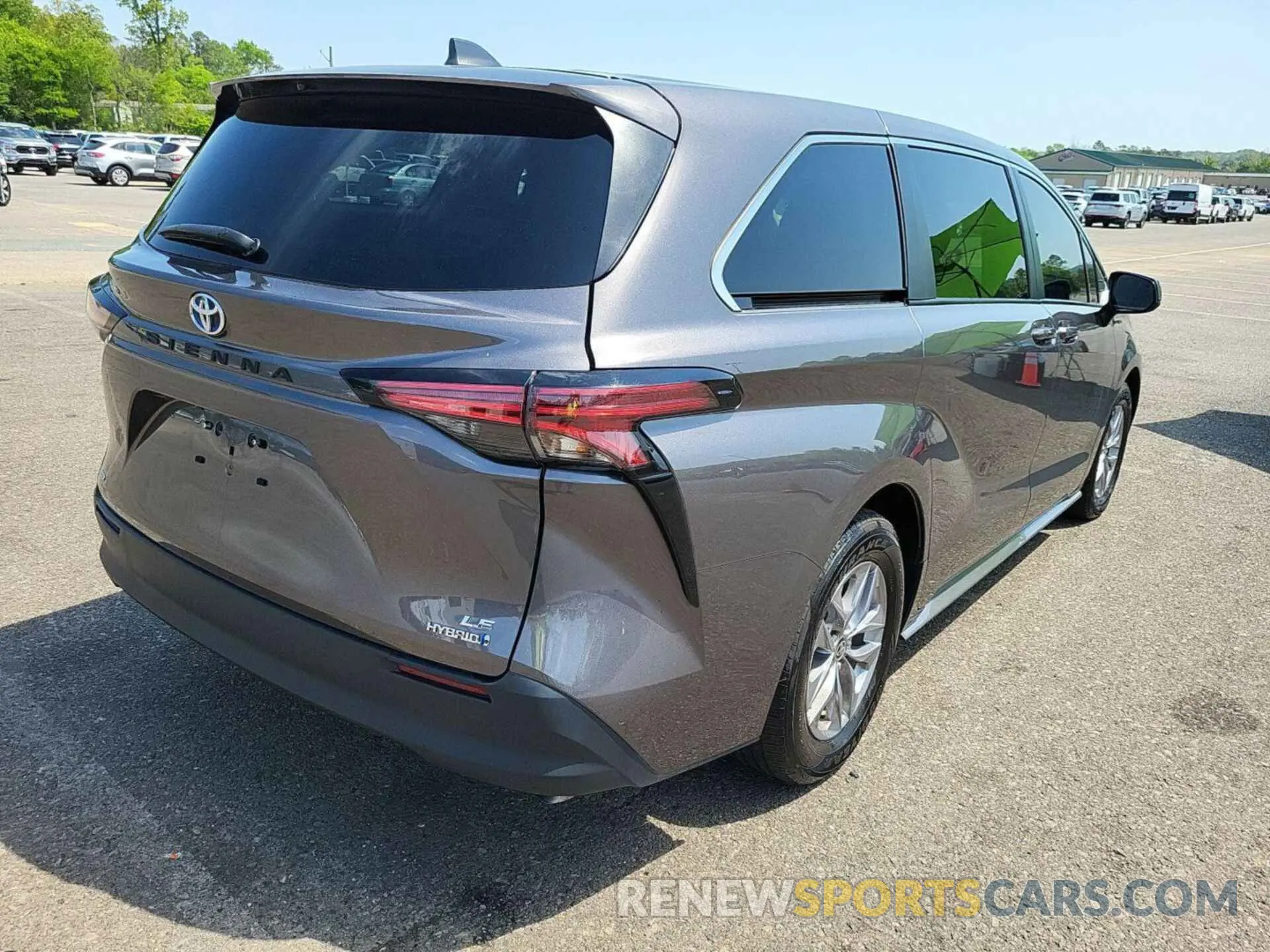 16 Photograph of a damaged car 5TDKSKFCXNS070061 TOYOTA SIENNA 2022