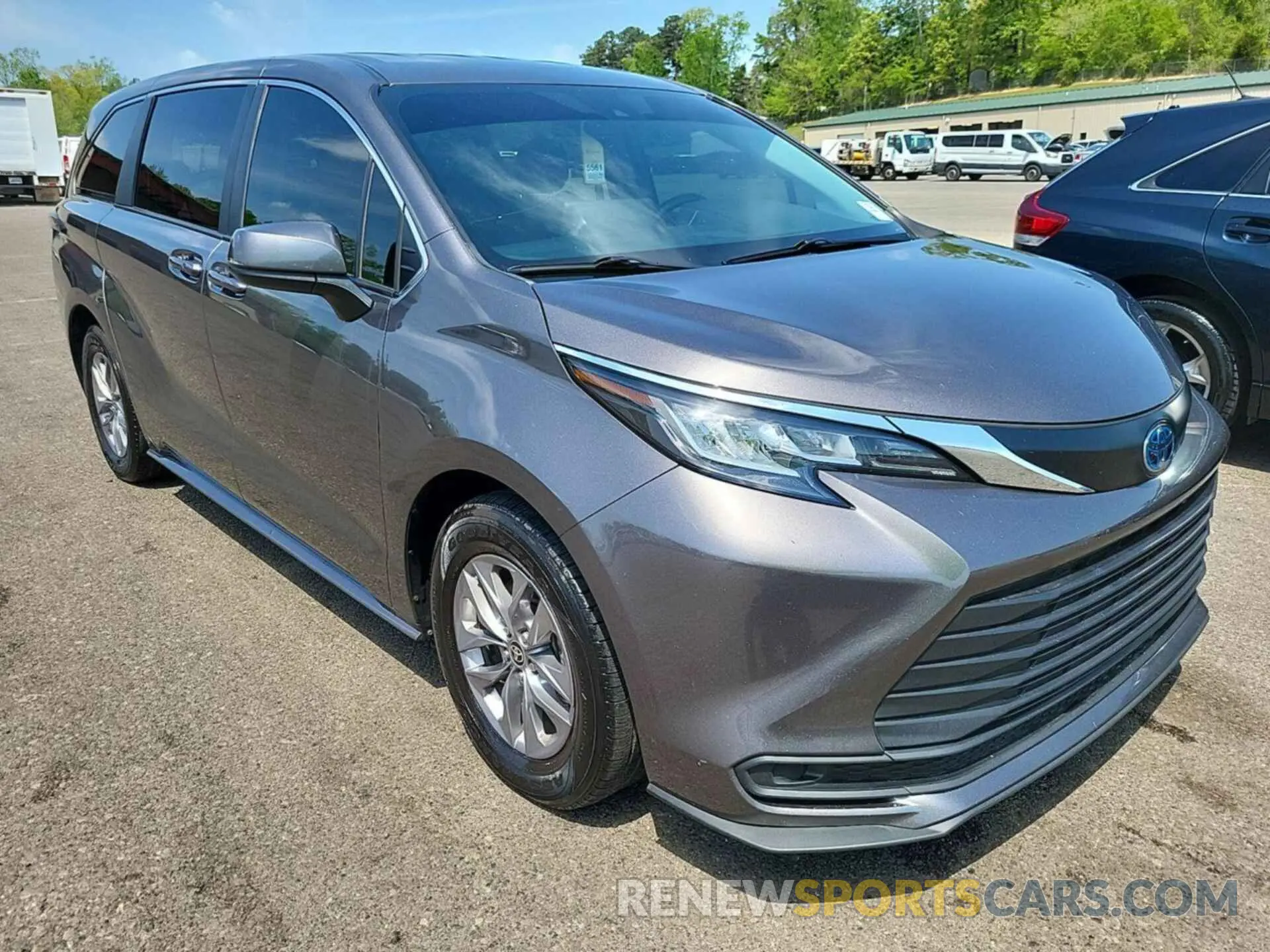 17 Photograph of a damaged car 5TDKSKFCXNS070061 TOYOTA SIENNA 2022