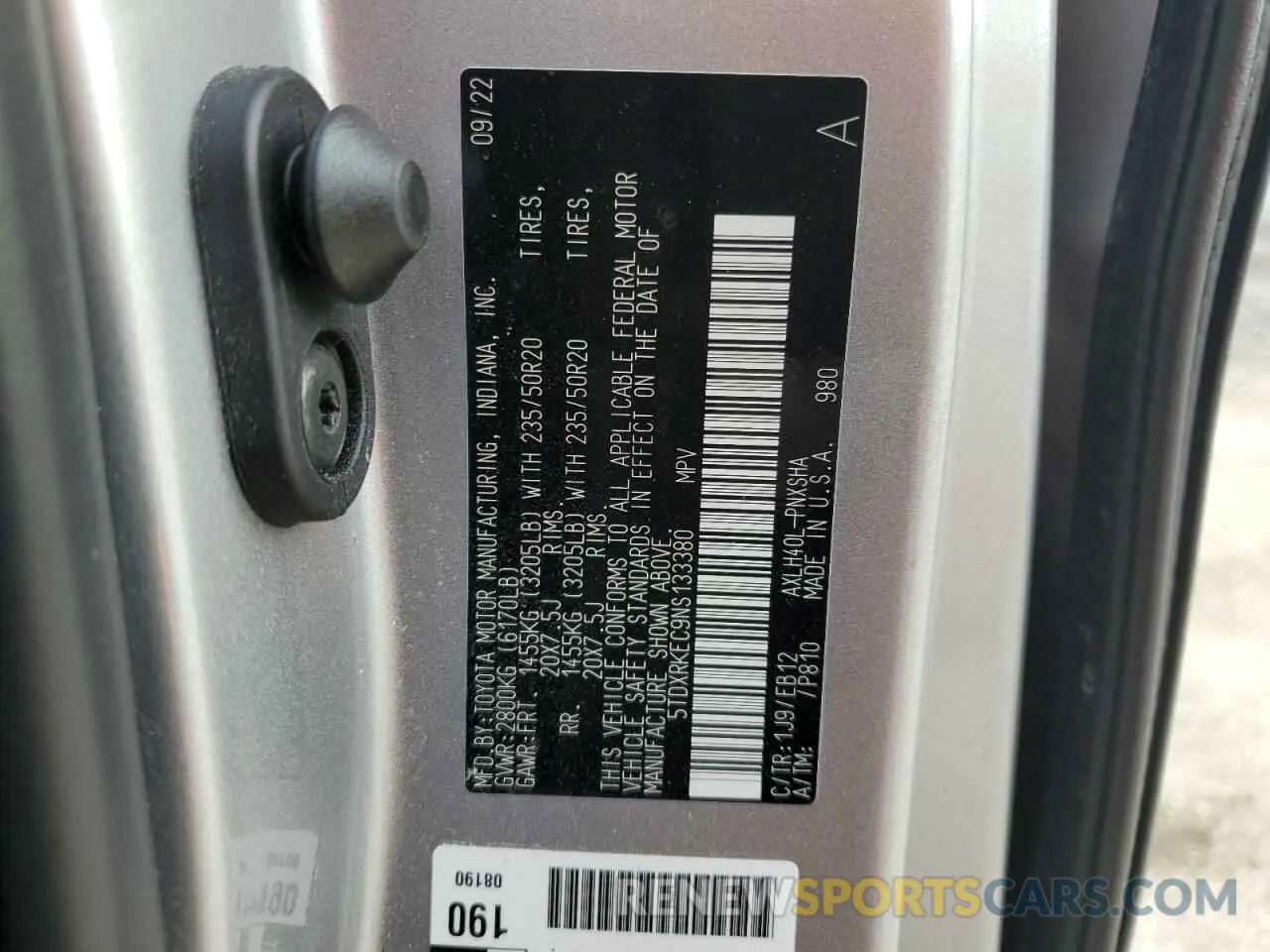 15 Photograph of a damaged car 5TDXRKEC9NS133380 TOYOTA SIENNA 2022