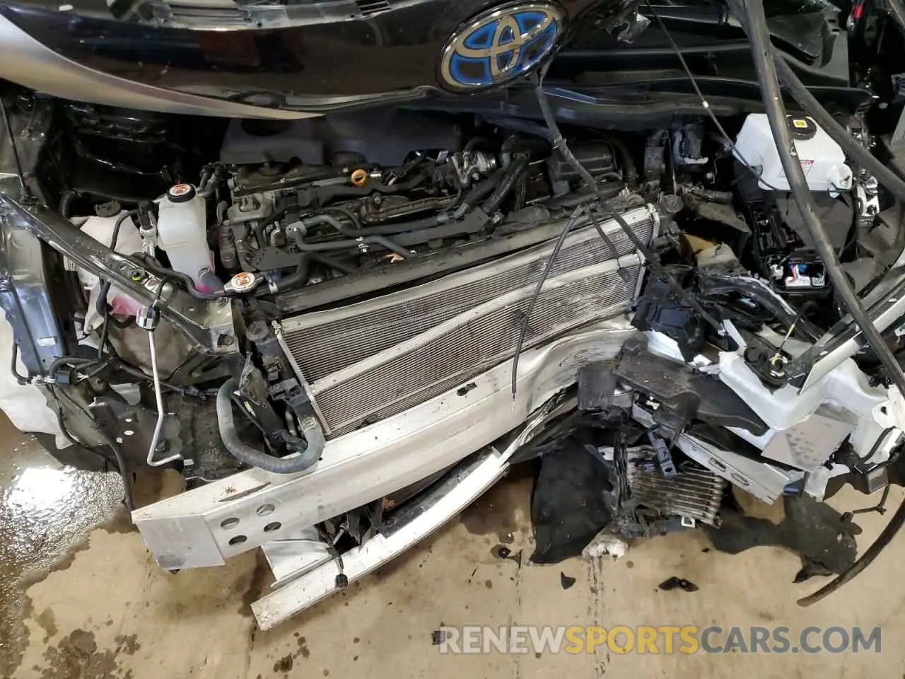 12 Photograph of a damaged car 5TDXSKFCXNS071524 TOYOTA SIENNA 2022