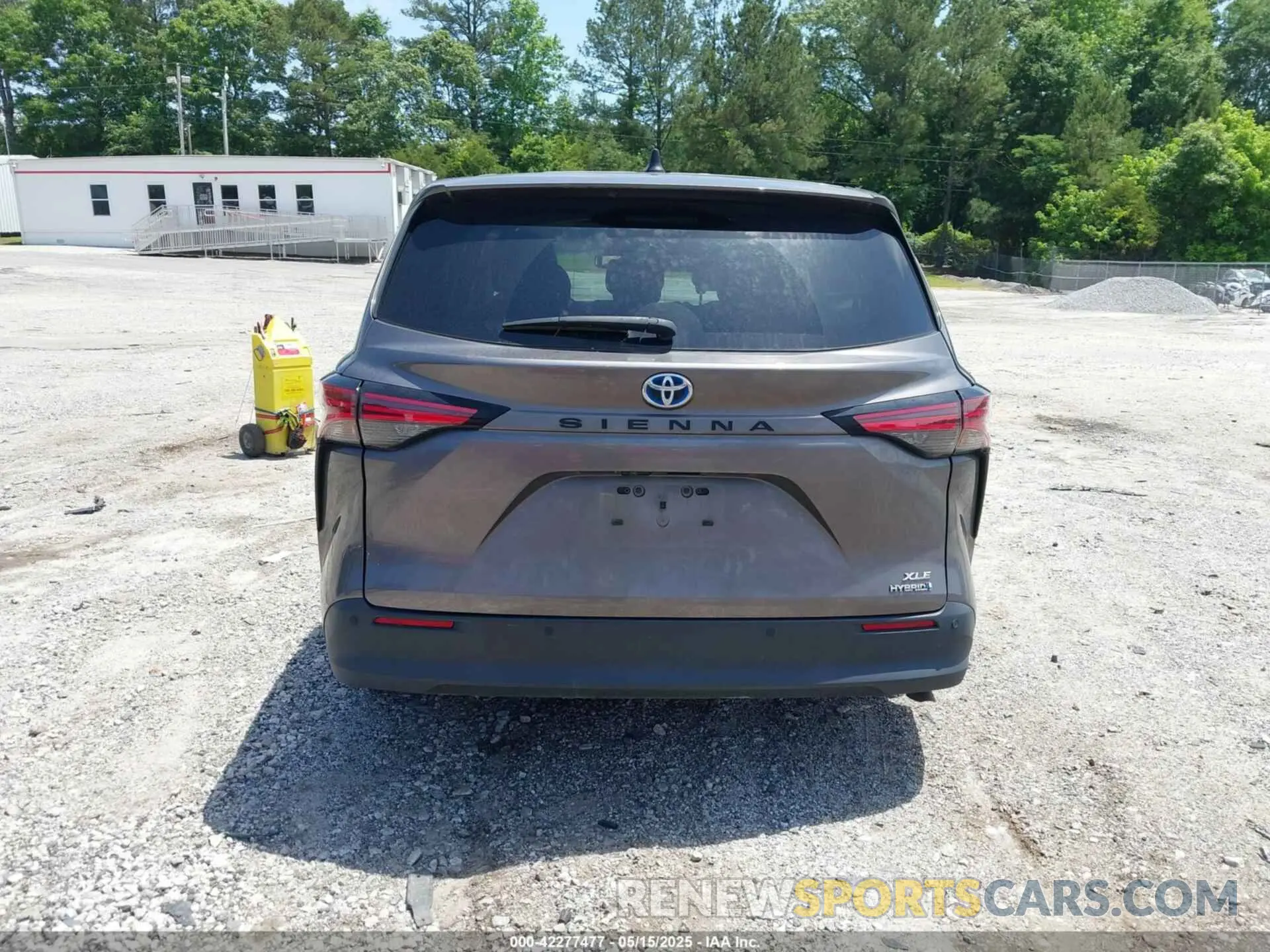 16 Photograph of a damaged car 5TDYRKEC0NS120117 TOYOTA SIENNA 2022