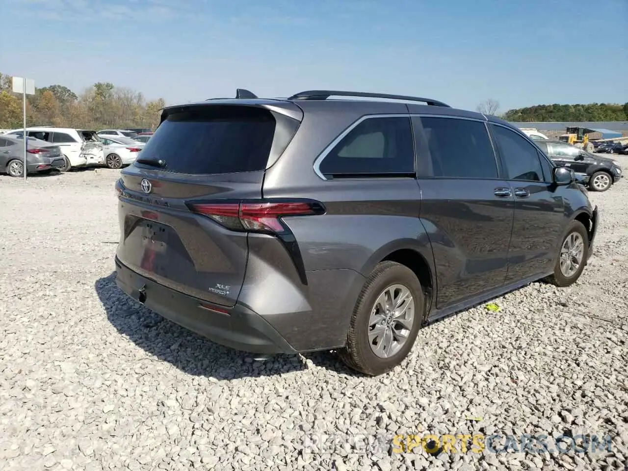 4 Photograph of a damaged car 5TDYRKEC6NS111213 TOYOTA SIENNA 2022