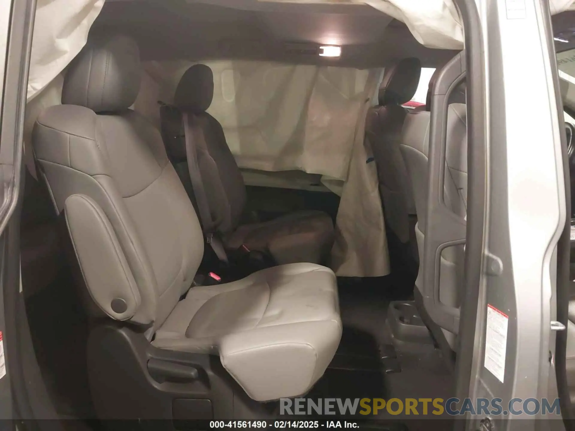8 Фотография поврежденного автомобиля 5TDYRKEC6NS126603 TOYOTA SIENNA 2022