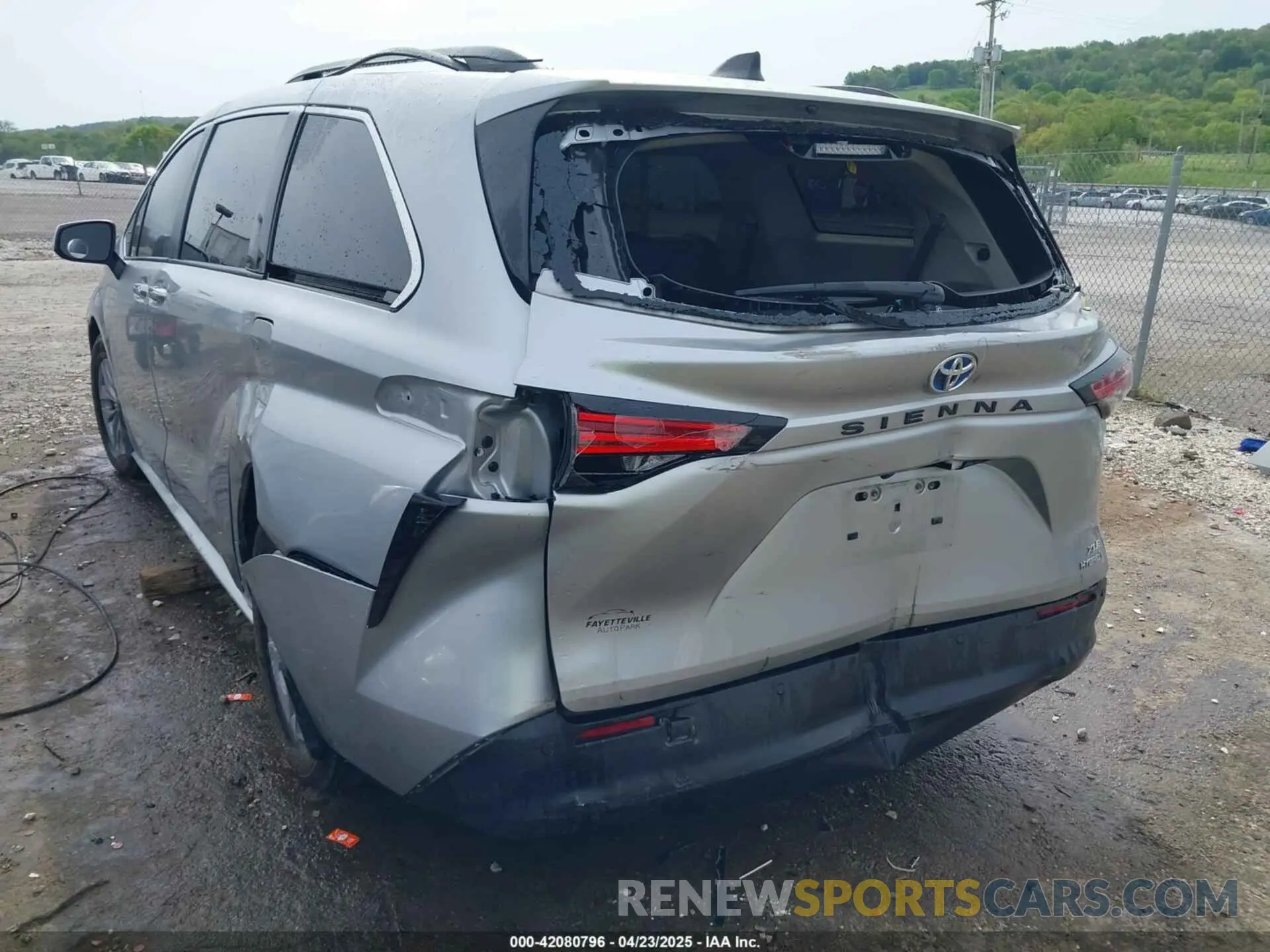 3 Photograph of a damaged car 5TDYRKEC7NS092770 TOYOTA SIENNA 2022