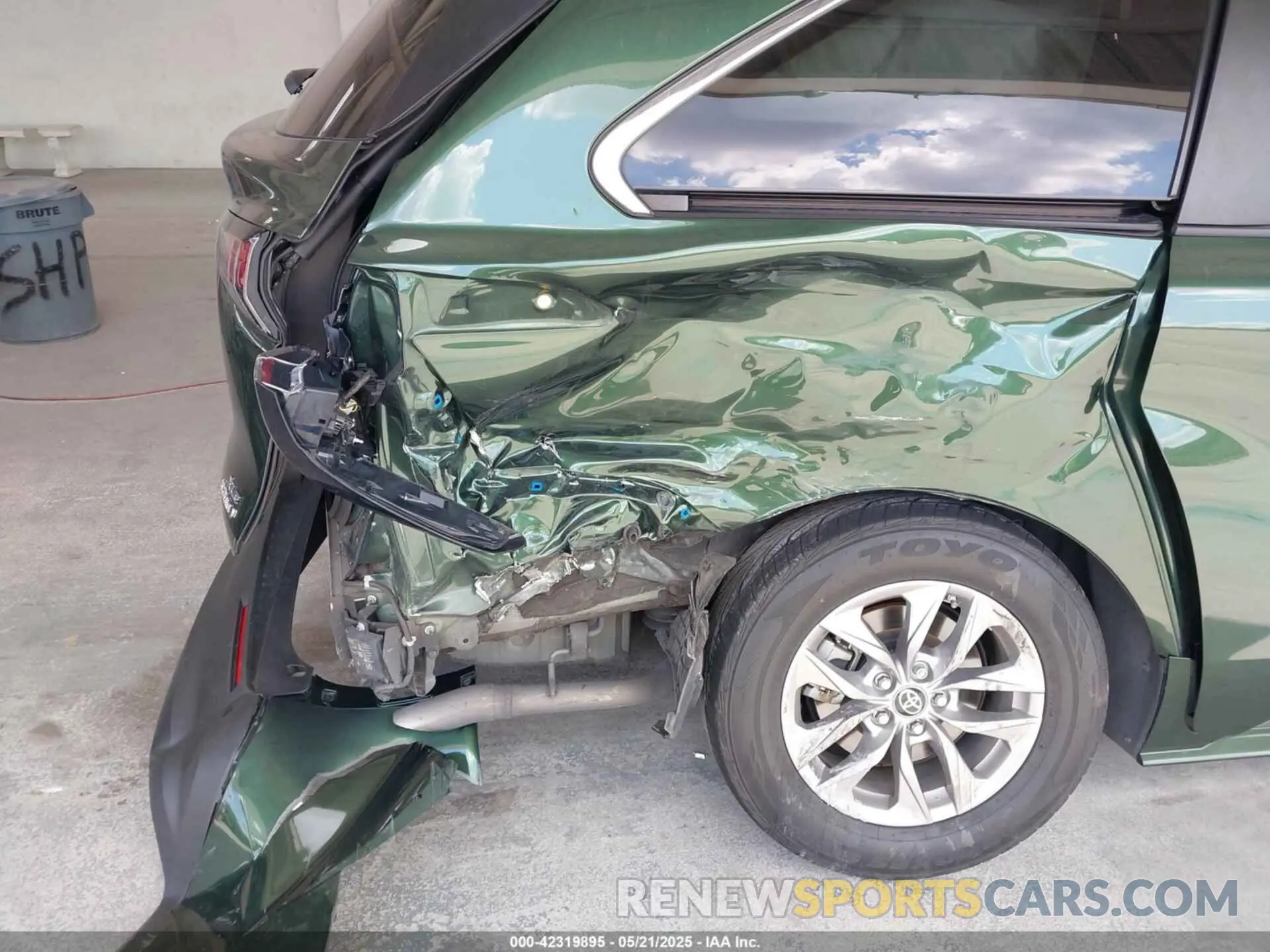 6 Фотография поврежденного автомобиля 5TDYRKEC9NS102196 TOYOTA SIENNA 2022