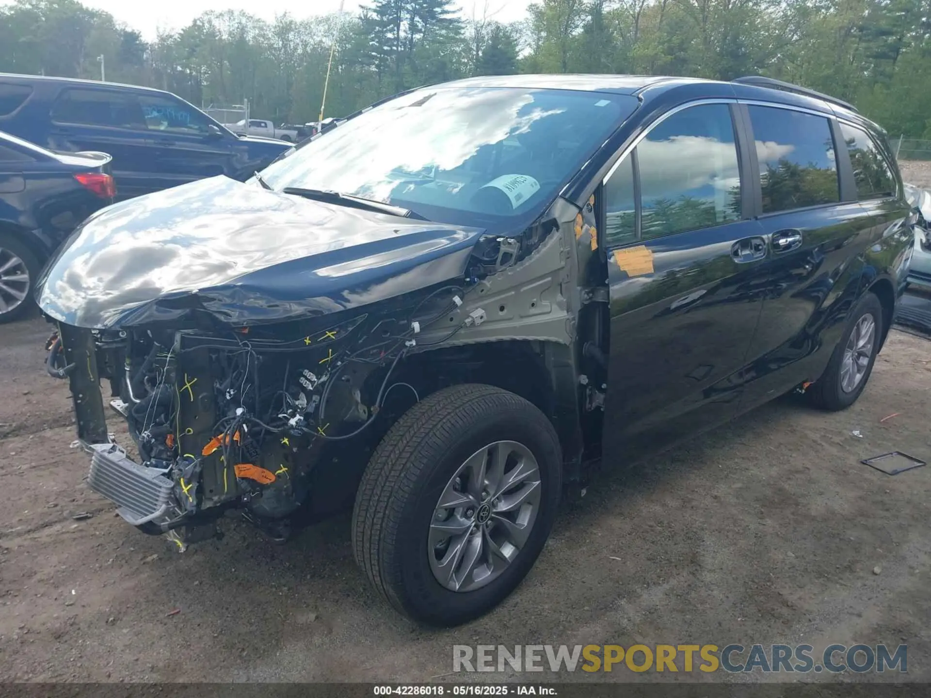 2 Фотография поврежденного автомобиля 5TDYSKFC2NS042734 TOYOTA SIENNA 2022