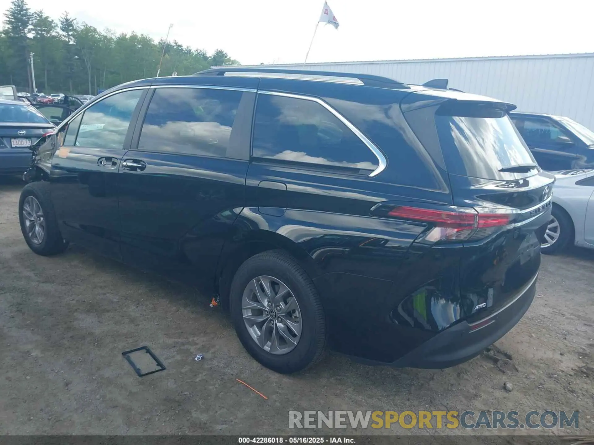 3 Фотография поврежденного автомобиля 5TDYSKFC2NS042734 TOYOTA SIENNA 2022