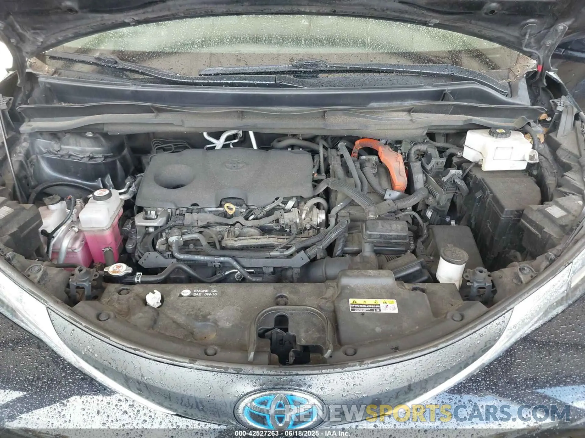 10 Photograph of a damaged car 5TDYSKFC6NS065160 TOYOTA SIENNA 2022