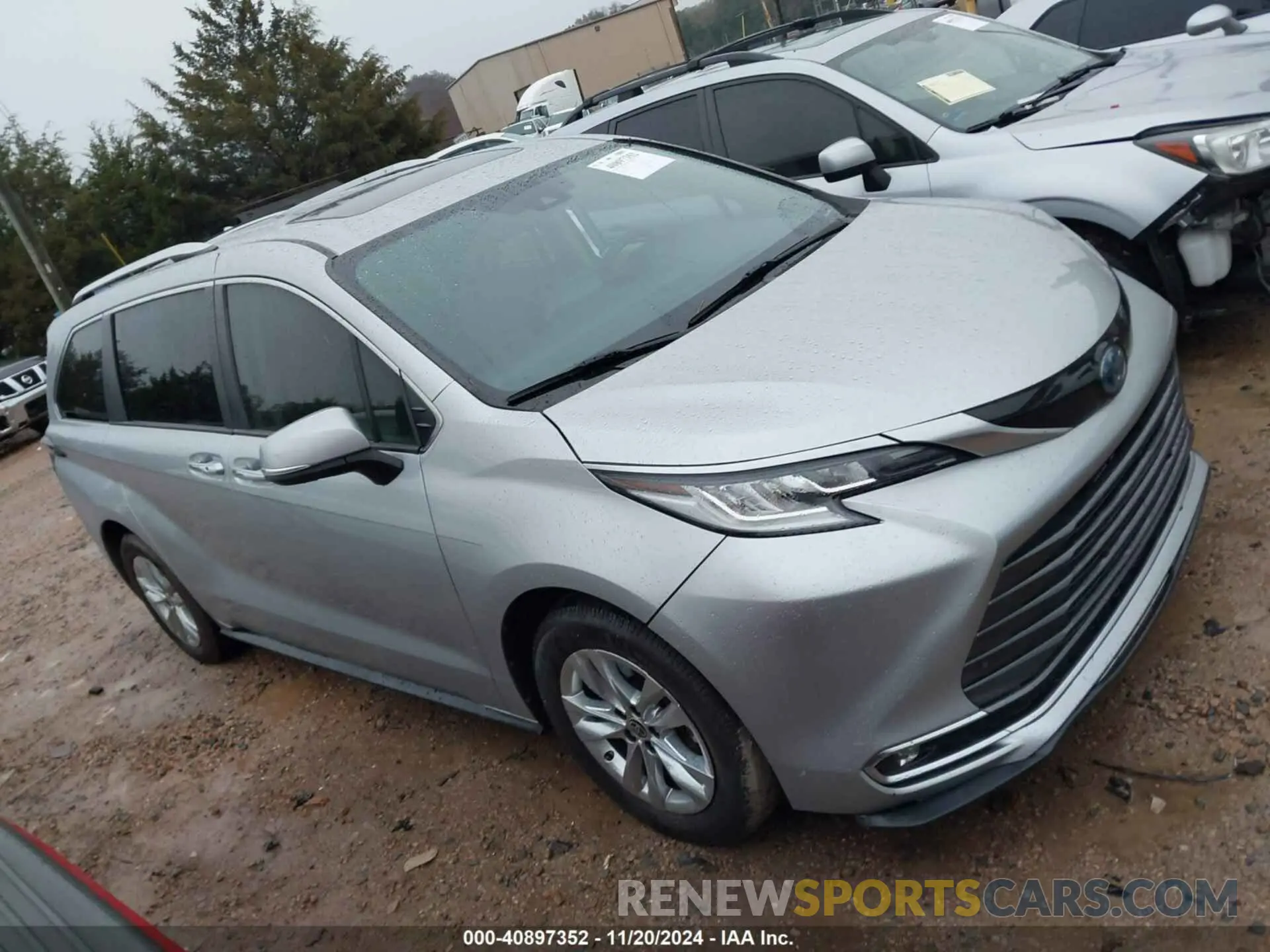 13 Photograph of a damaged car 5TDZRKECXNS075255 TOYOTA SIENNA 2022