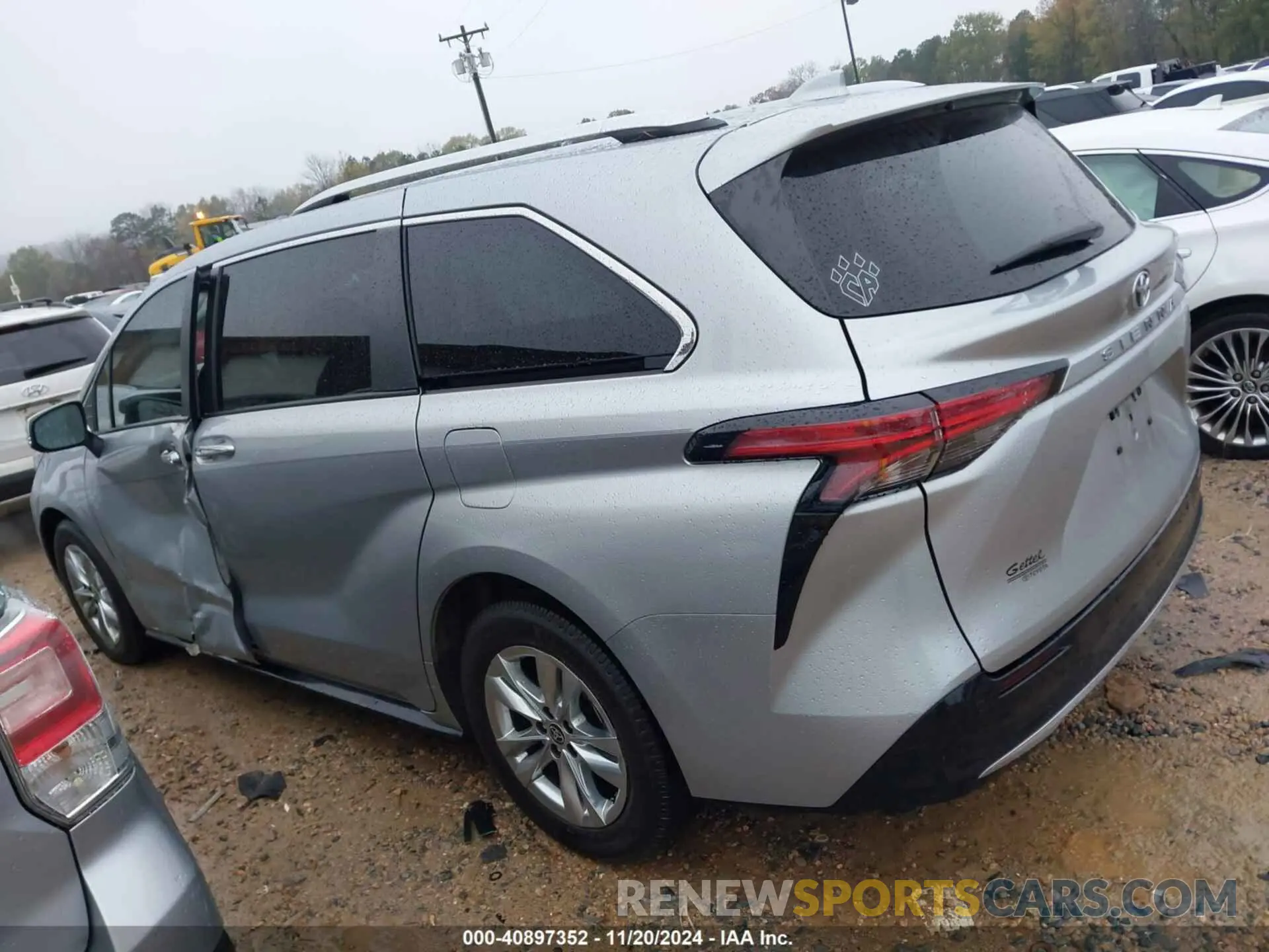 14 Photograph of a damaged car 5TDZRKECXNS075255 TOYOTA SIENNA 2022