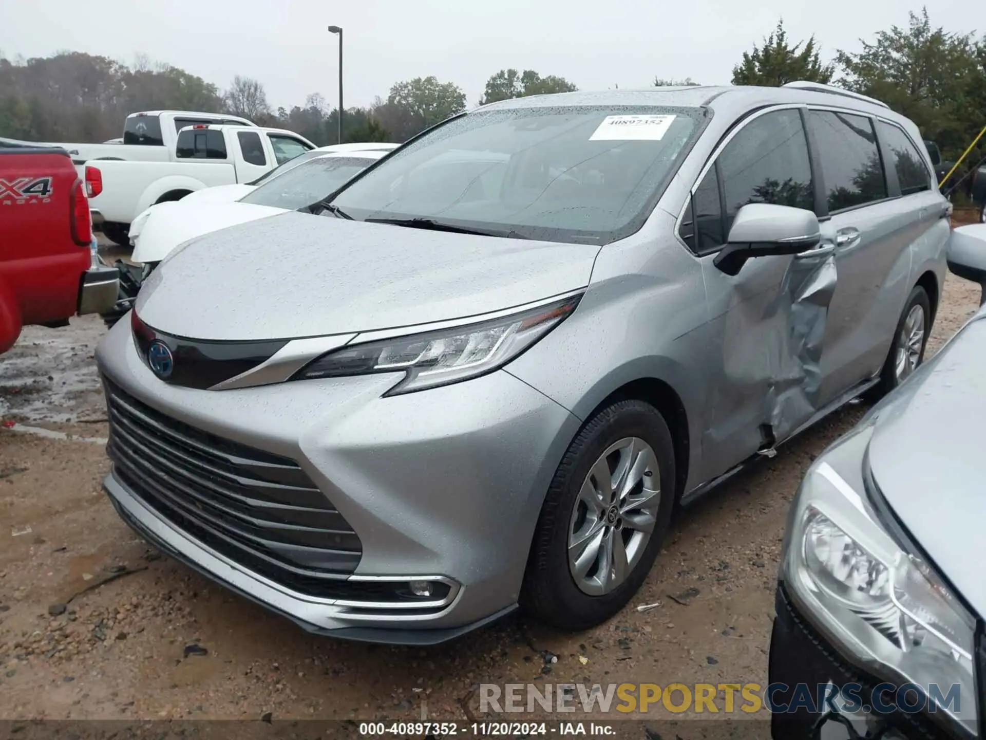 2 Photograph of a damaged car 5TDZRKECXNS075255 TOYOTA SIENNA 2022