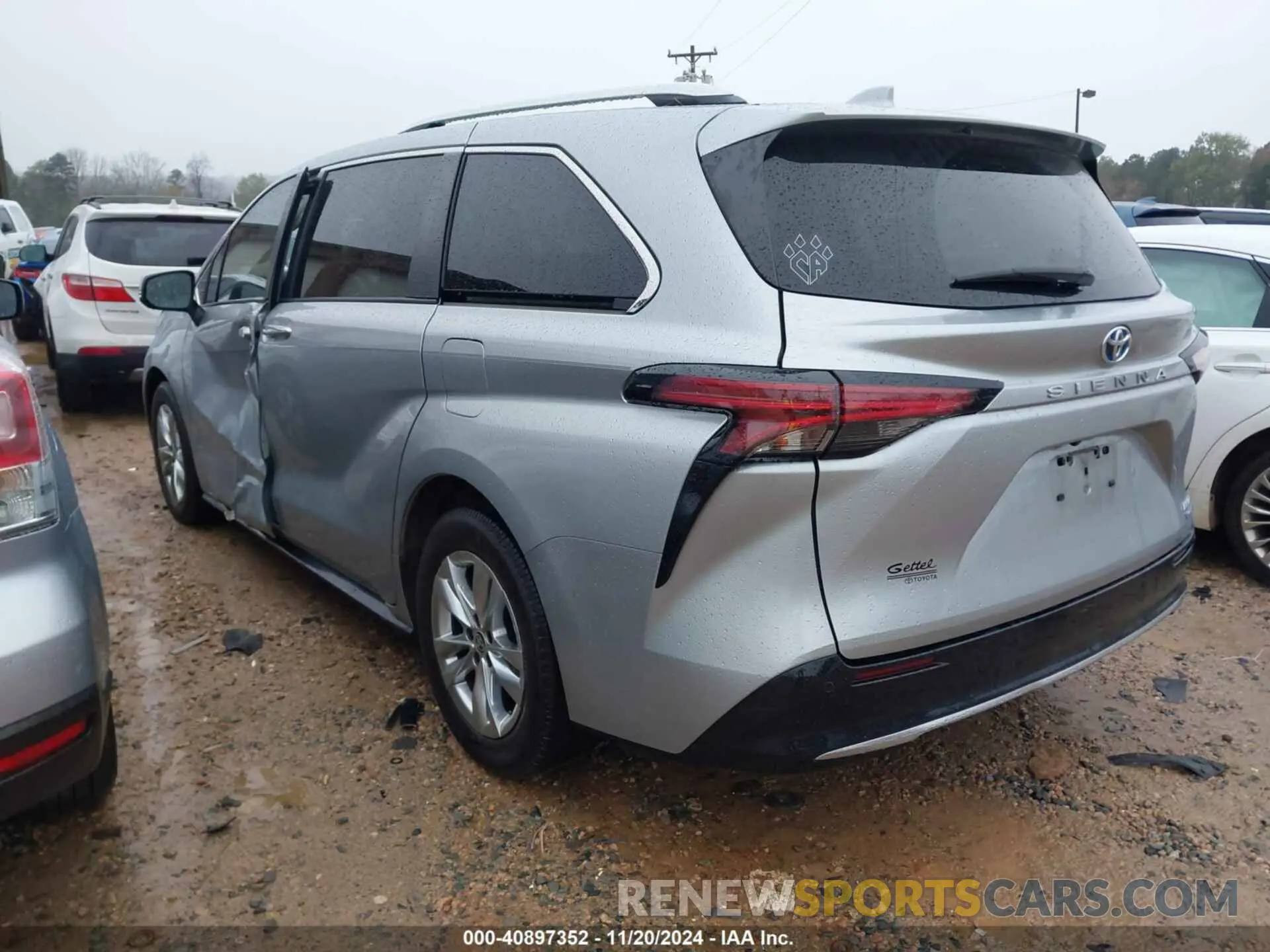 3 Photograph of a damaged car 5TDZRKECXNS075255 TOYOTA SIENNA 2022