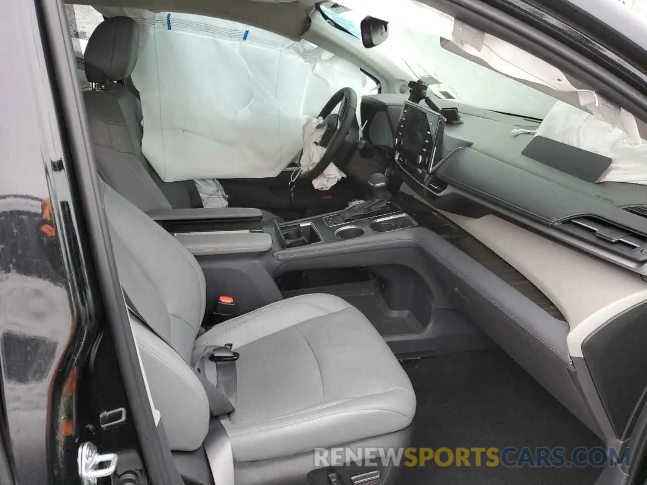 5 Photograph of a damaged car 5TDZSKFC1NS059979 TOYOTA SIENNA 2022