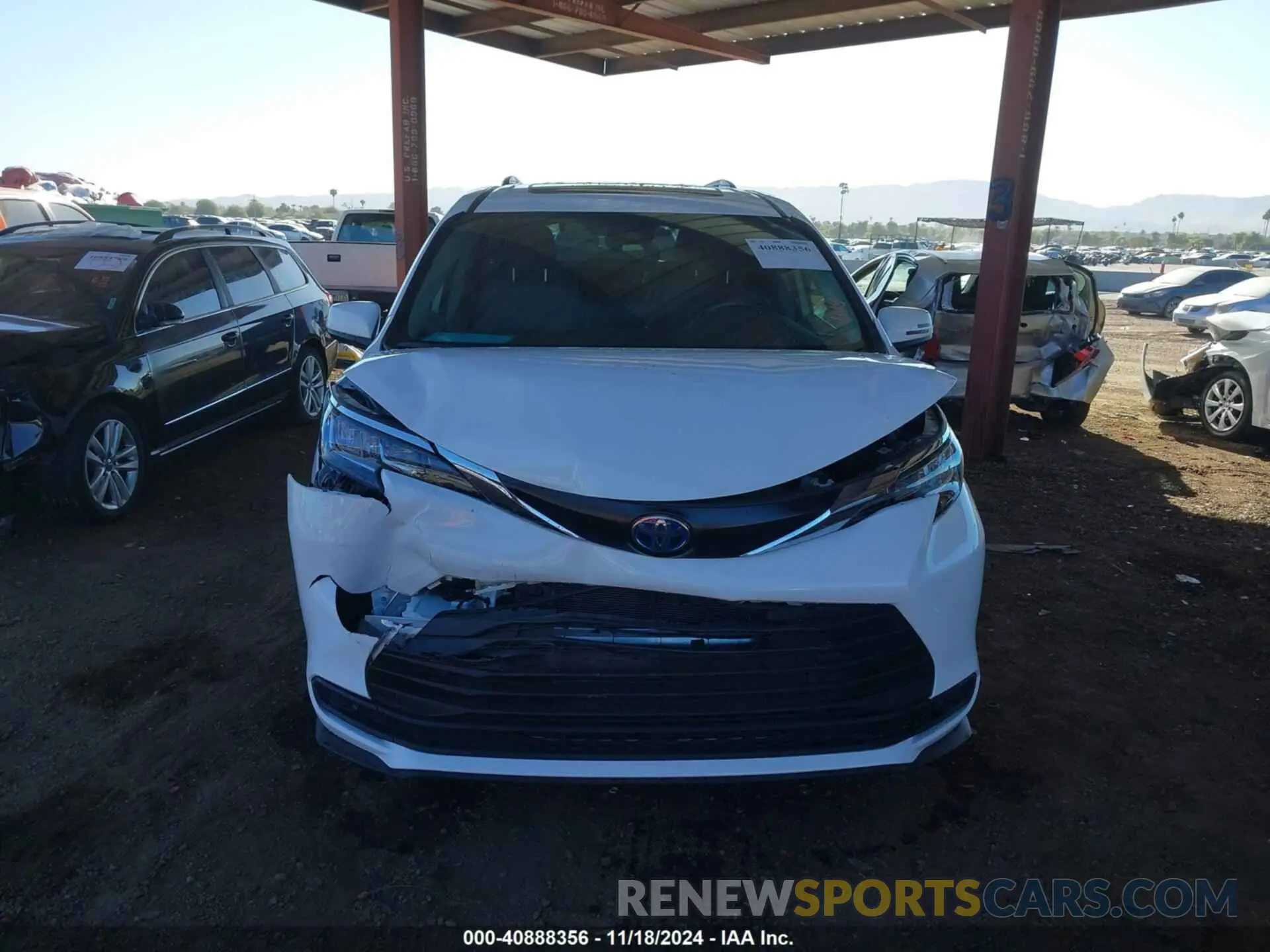 12 Photograph of a damaged car 5TDBSKFC4PS100903 TOYOTA SIENNA 2023