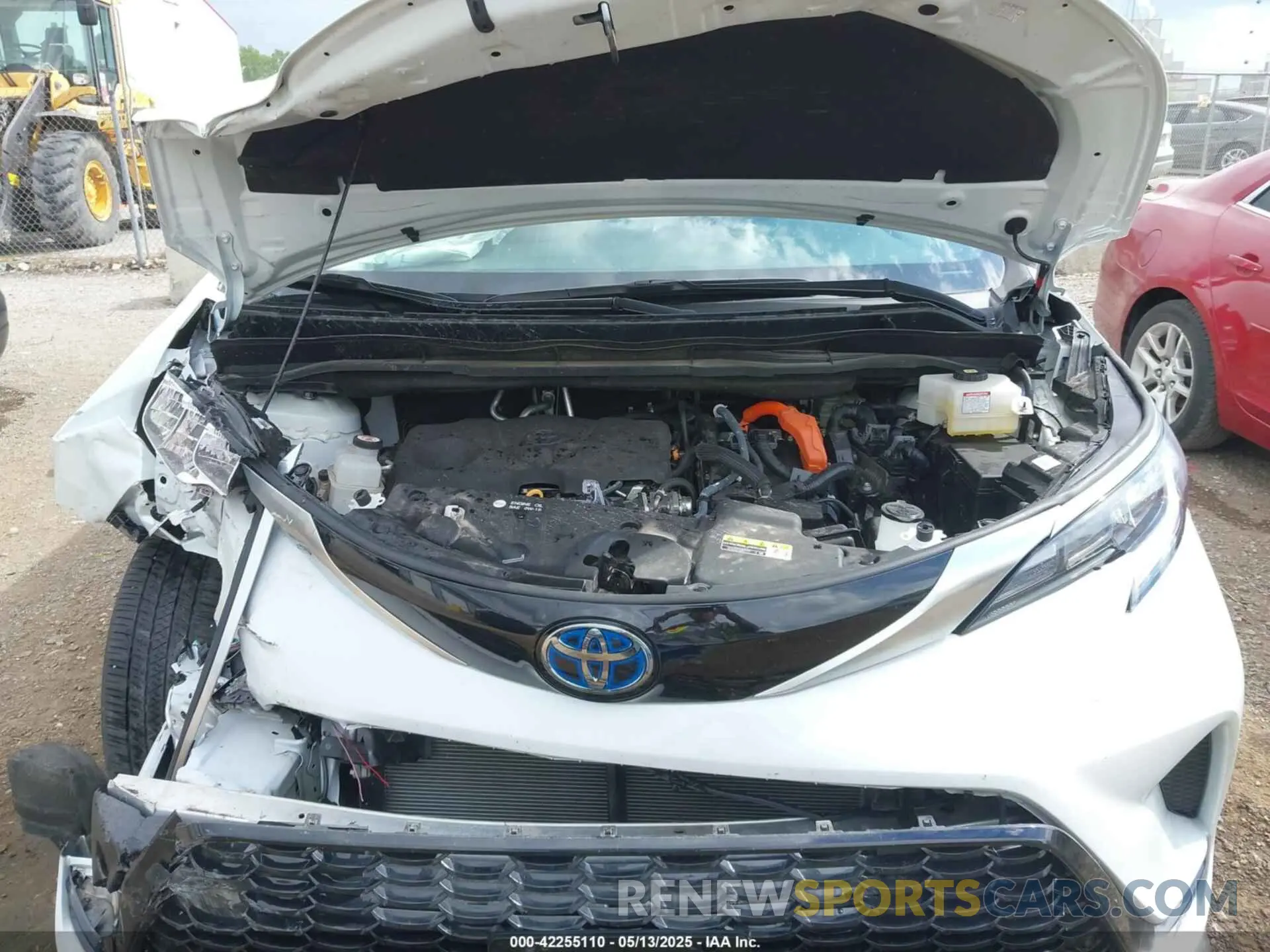 10 Photograph of a damaged car 5TDCSKFC1PS079366 TOYOTA SIENNA 2023