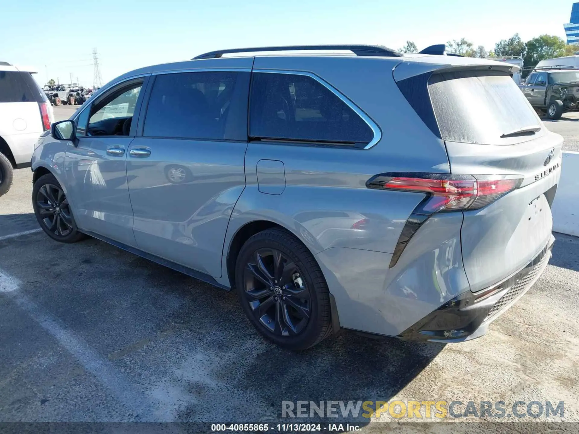 3 Фотография поврежденного автомобиля 5TDDRKEC6PS156167 TOYOTA SIENNA 2023