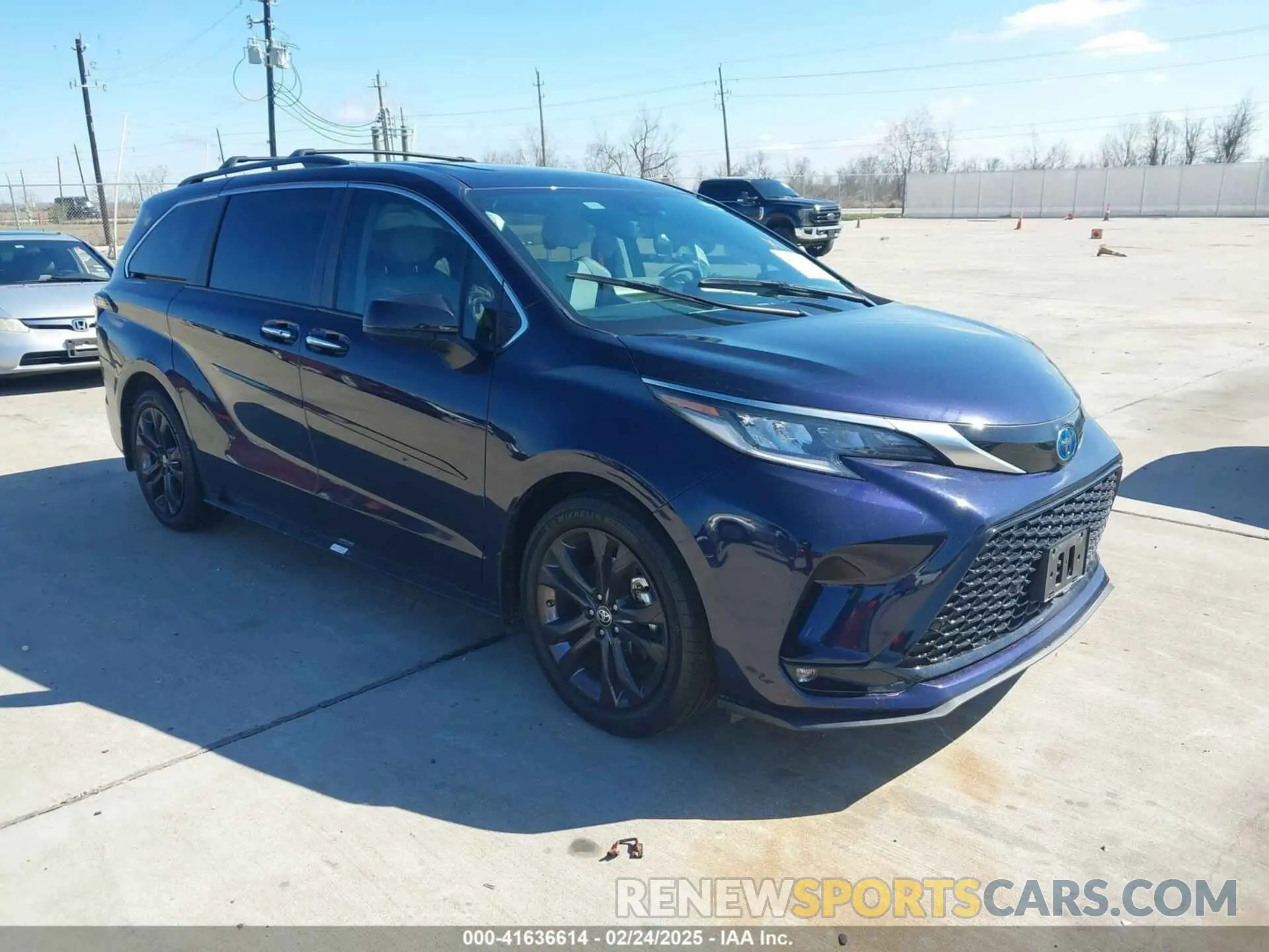 1 Фотография поврежденного автомобиля 5TDDRKEC9PS178325 TOYOTA SIENNA 2023