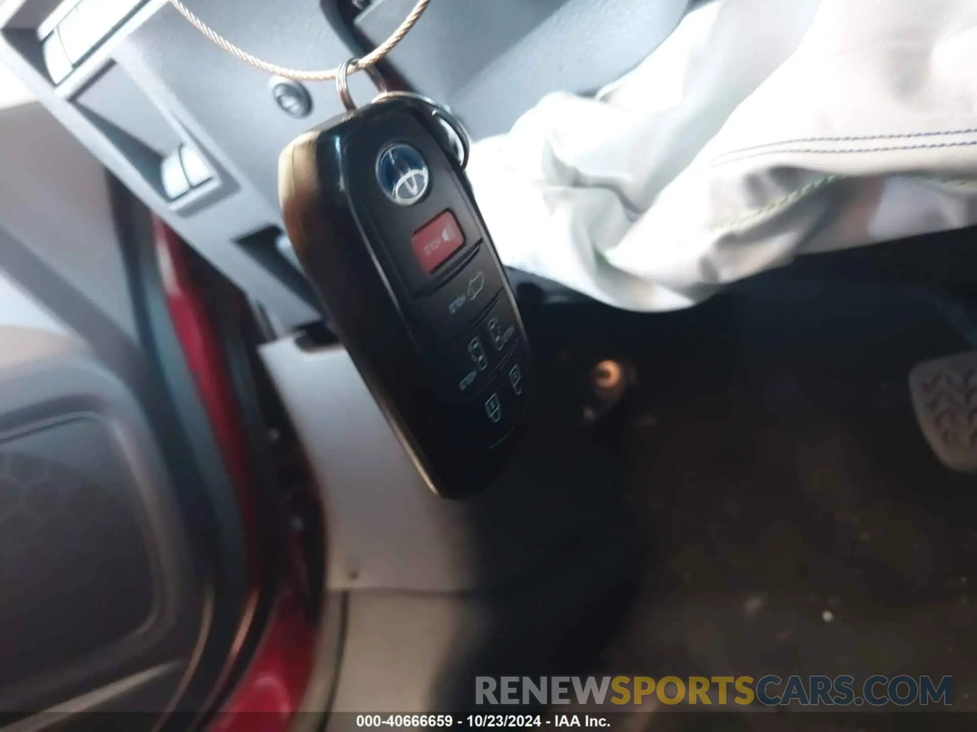 11 Photograph of a damaged car 5TDDSKFC0PS074440 TOYOTA SIENNA 2023
