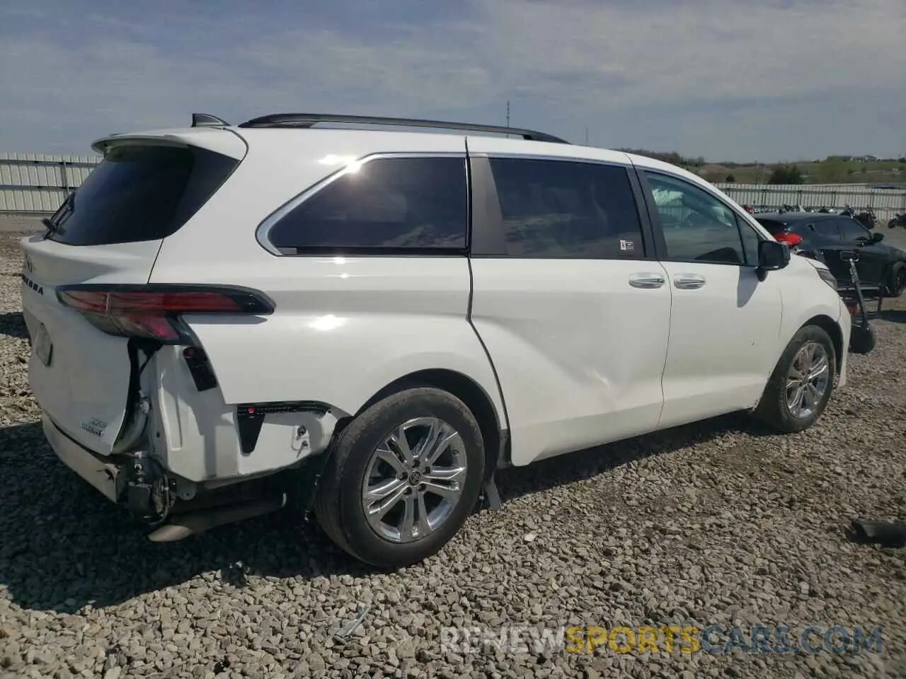 3 Фотография поврежденного автомобиля 5TDDSKFC1PS099900 TOYOTA SIENNA 2023