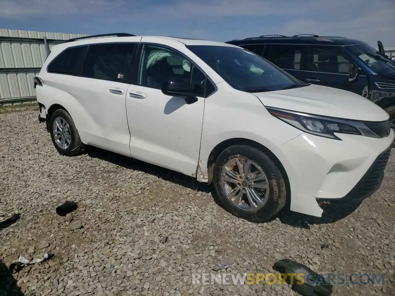 4 Фотография поврежденного автомобиля 5TDDSKFC1PS099900 TOYOTA SIENNA 2023