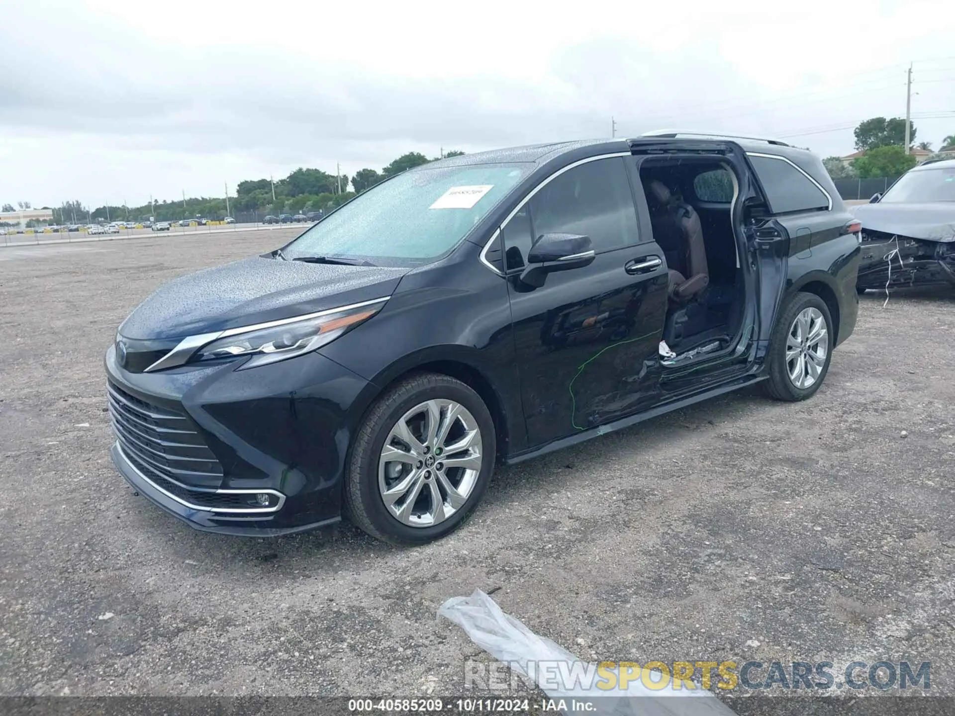 2 Фотография поврежденного автомобиля 5TDERKEC0PS149249 TOYOTA SIENNA 2023