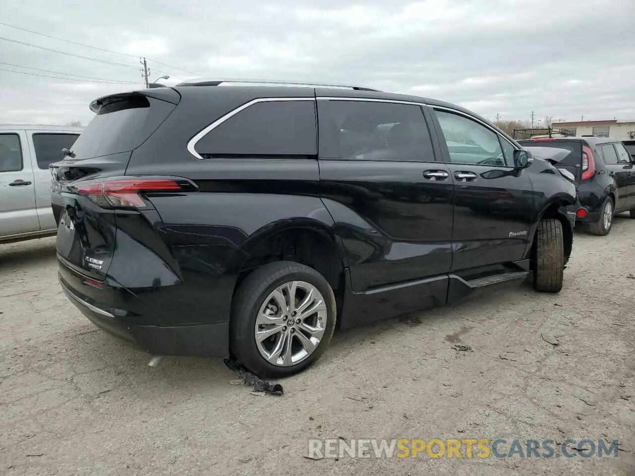 3 Фотография поврежденного автомобиля 5TDERKEC6PS175340 TOYOTA SIENNA 2023