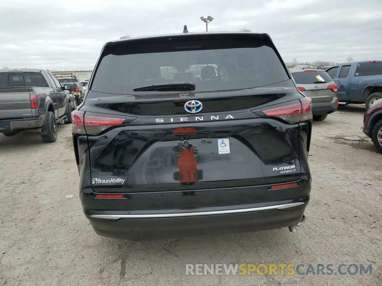 6 Фотография поврежденного автомобиля 5TDERKEC6PS175340 TOYOTA SIENNA 2023