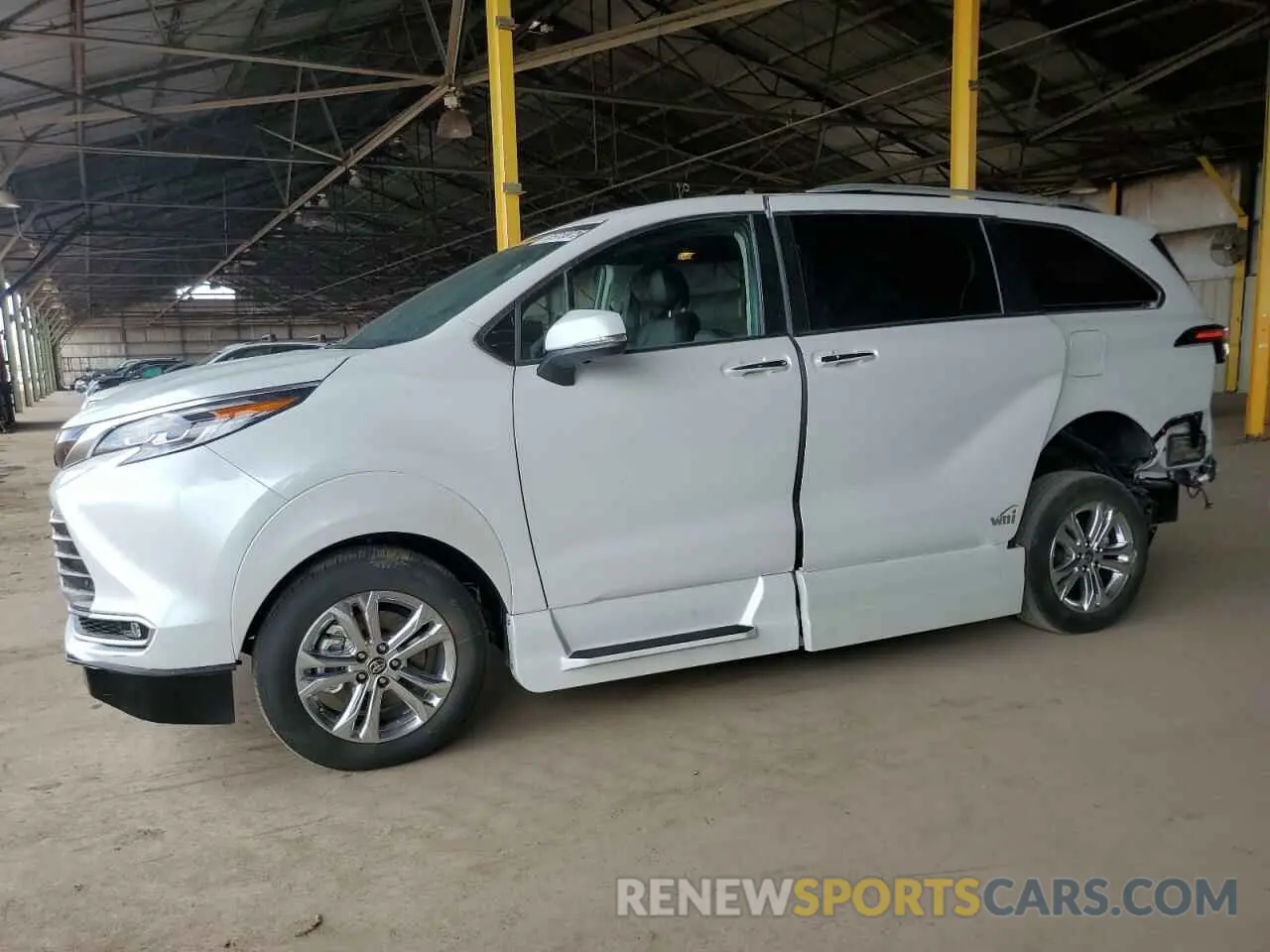 1 Фотография поврежденного автомобиля 5TDESKFC4PS095831 TOYOTA SIENNA 2023