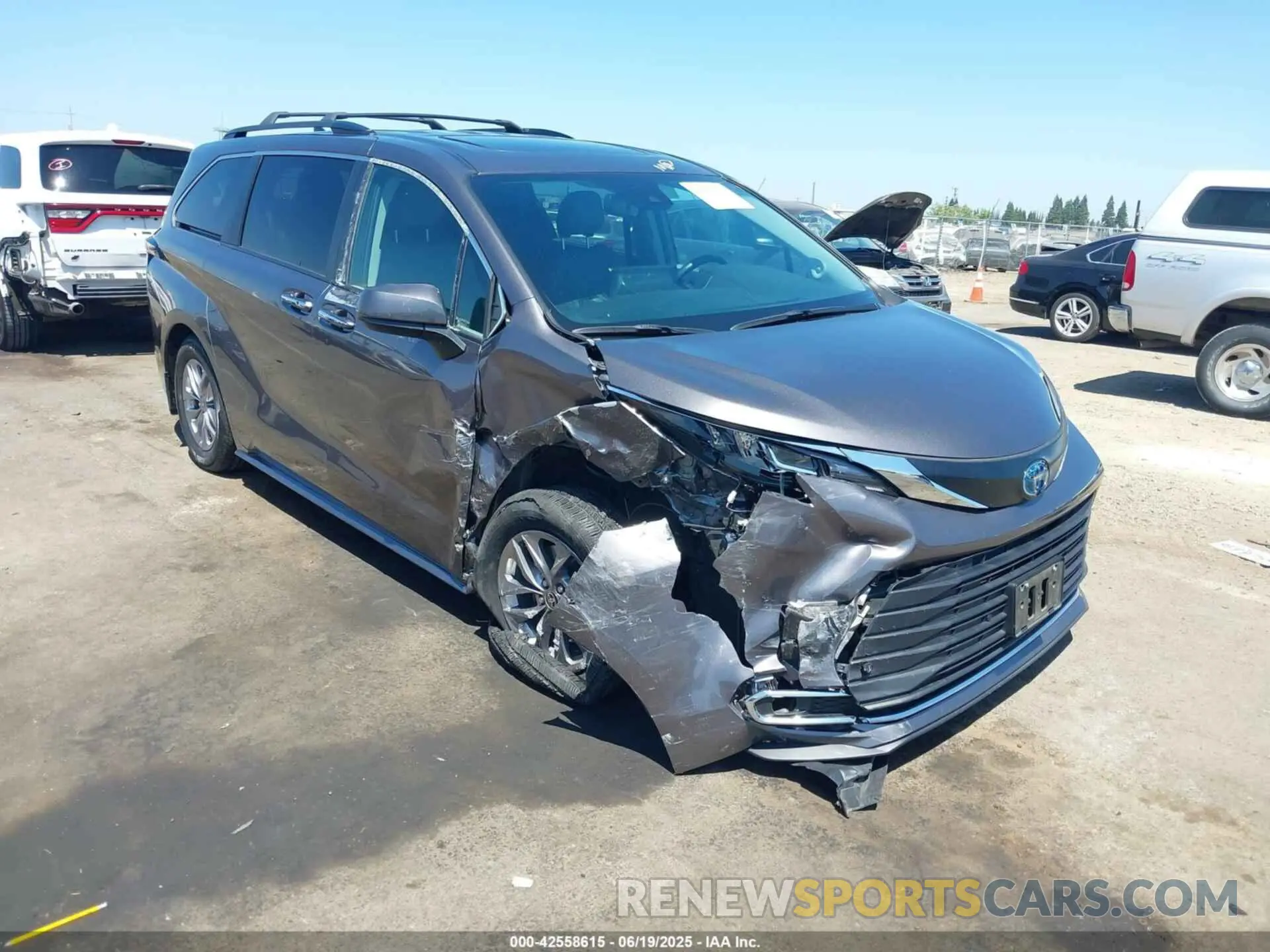 6 Photograph of a damaged car 5TDJRKEC2PS149963 TOYOTA SIENNA 2023