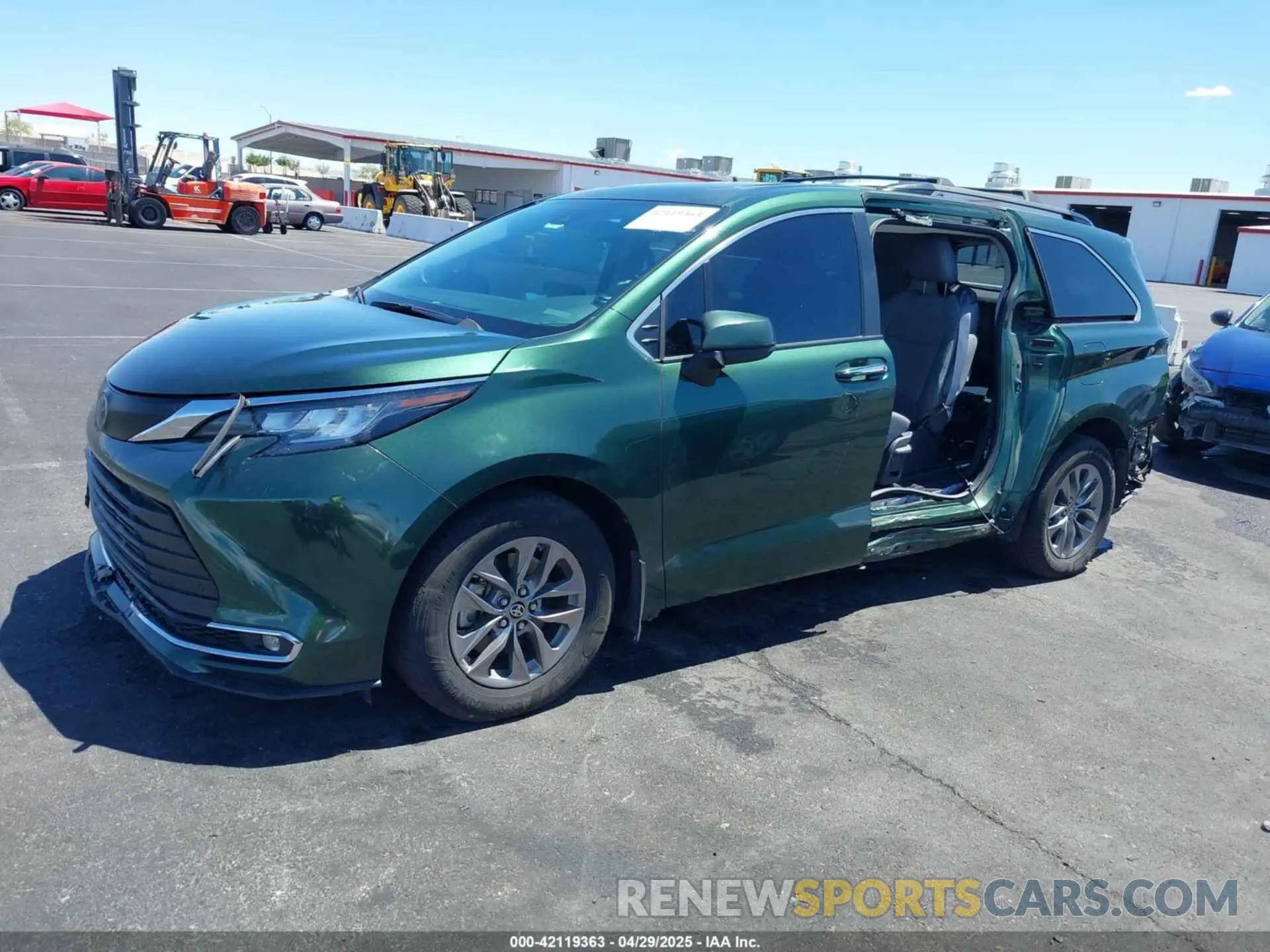 15 Photograph of a damaged car 5TDJRKEC7PS148419 TOYOTA SIENNA 2023