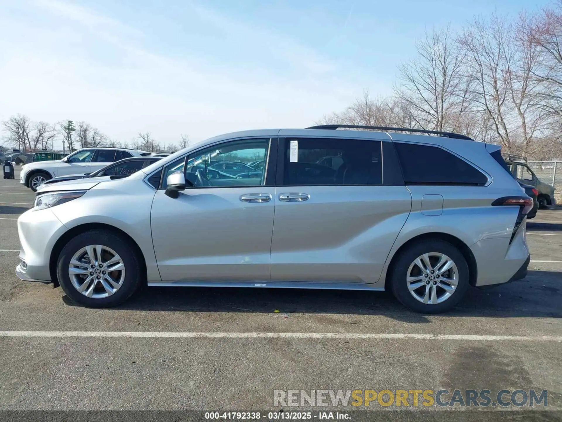 14 Photograph of a damaged car 5TDJSKFC5PS106883 TOYOTA SIENNA 2023