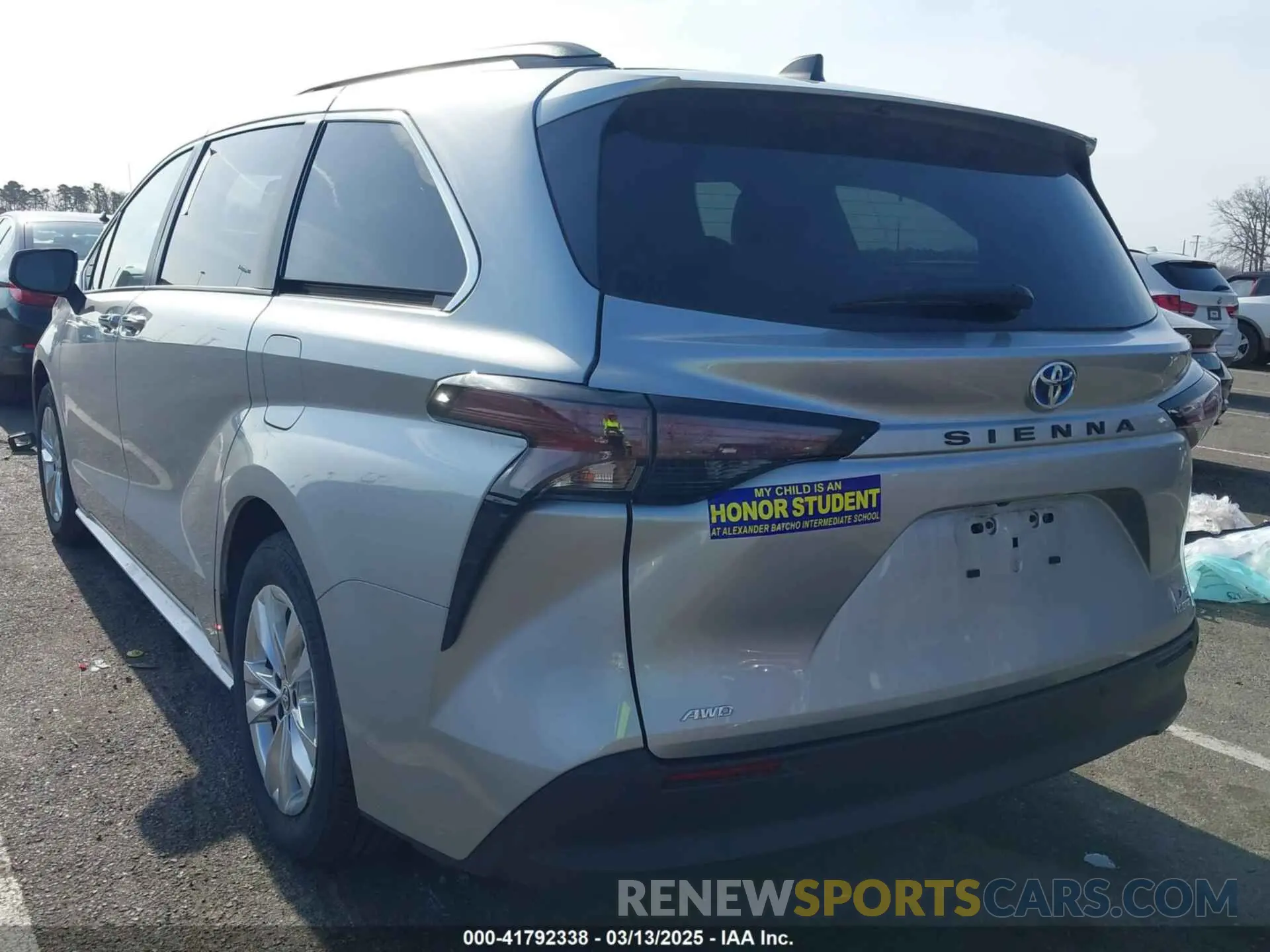 3 Photograph of a damaged car 5TDJSKFC5PS106883 TOYOTA SIENNA 2023