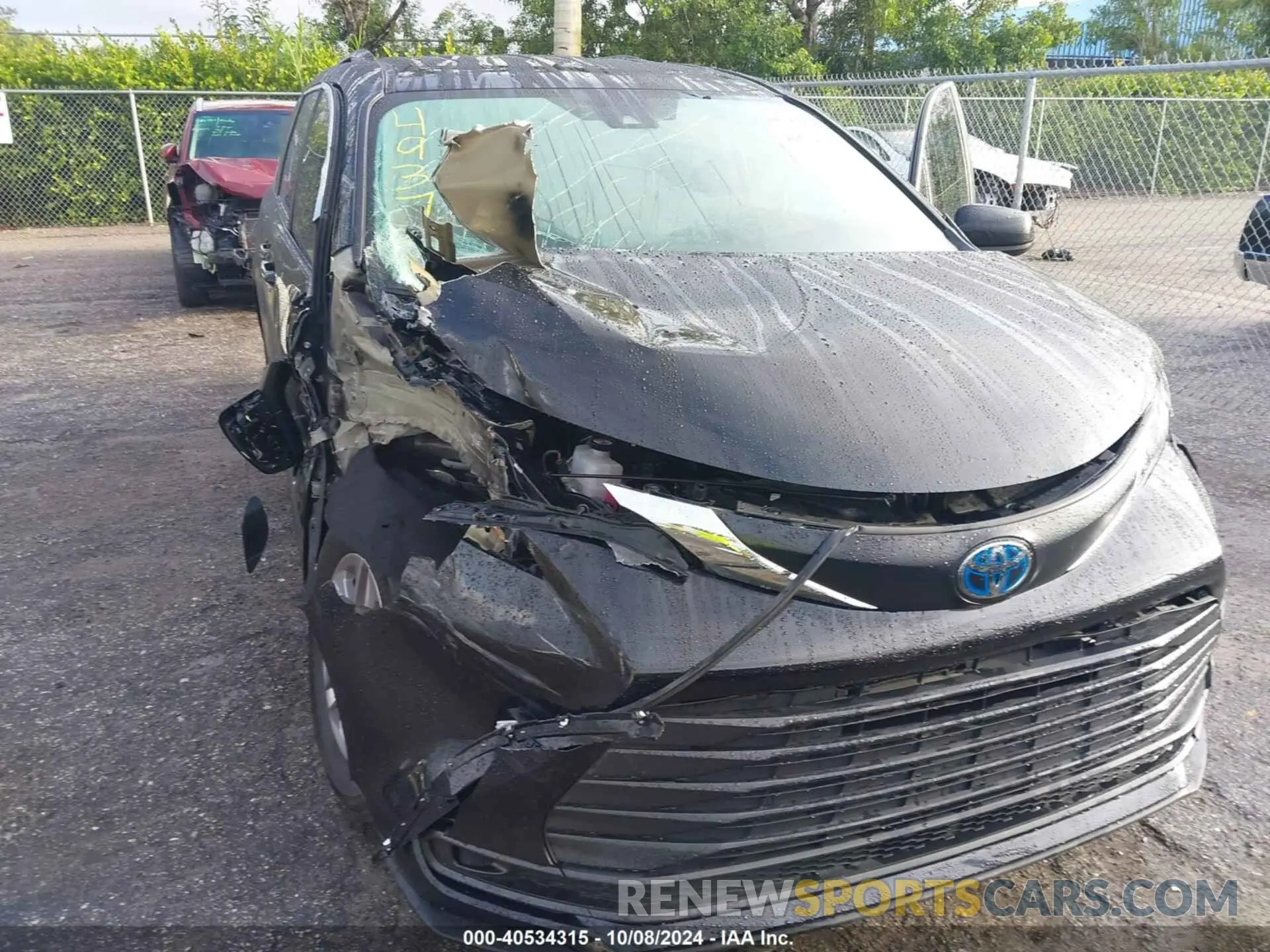 6 Photograph of a damaged car 5TDKRKEC4PS164937 TOYOTA SIENNA 2023