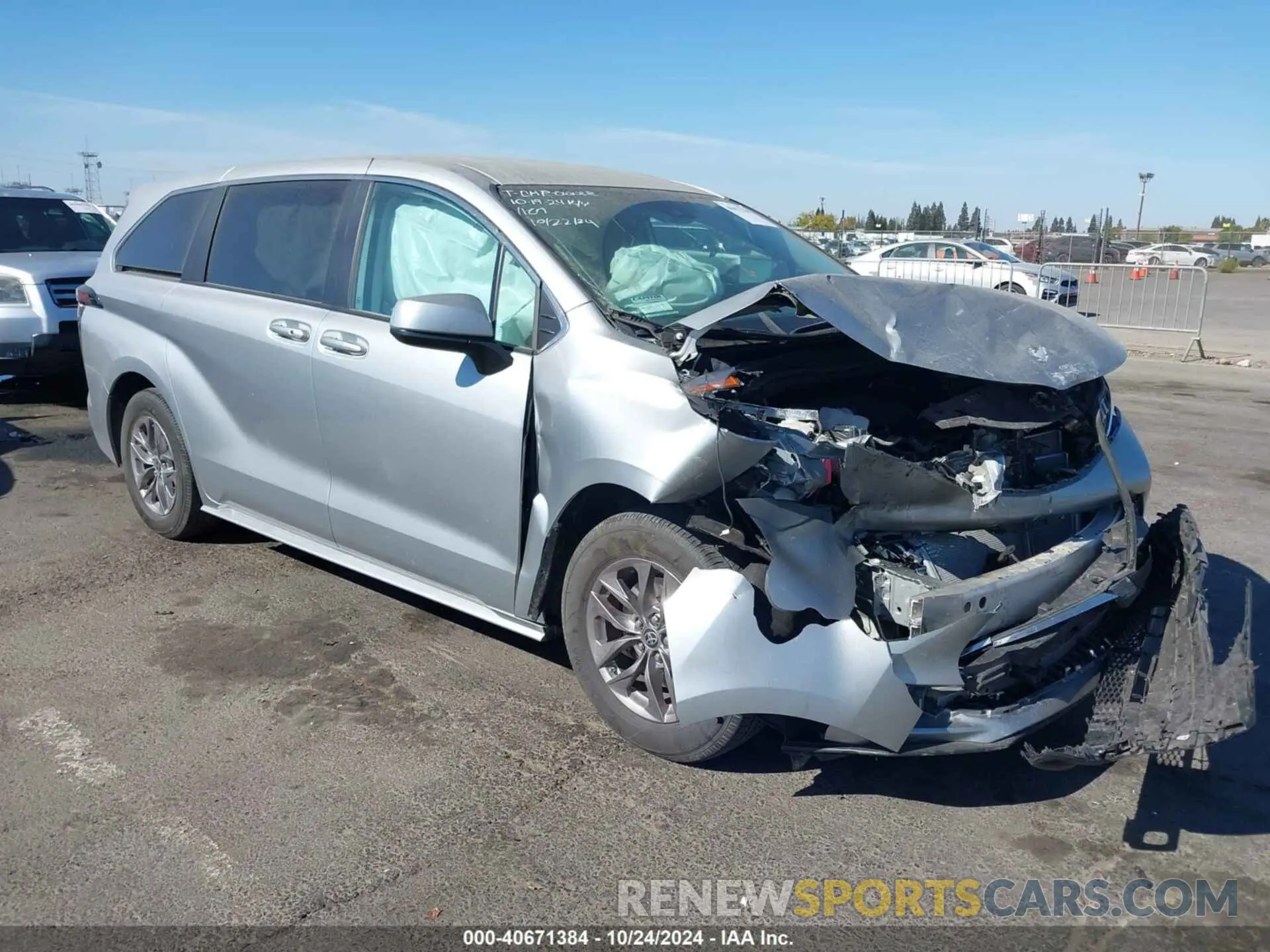 1 Photograph of a damaged car 5TDKRKEC5PS150108 TOYOTA SIENNA 2023