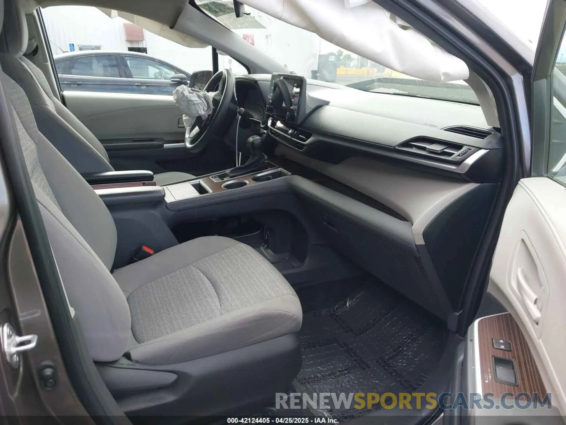 5 Фотография поврежденного автомобиля 5TDKRKEC6PS157598 TOYOTA SIENNA 2023