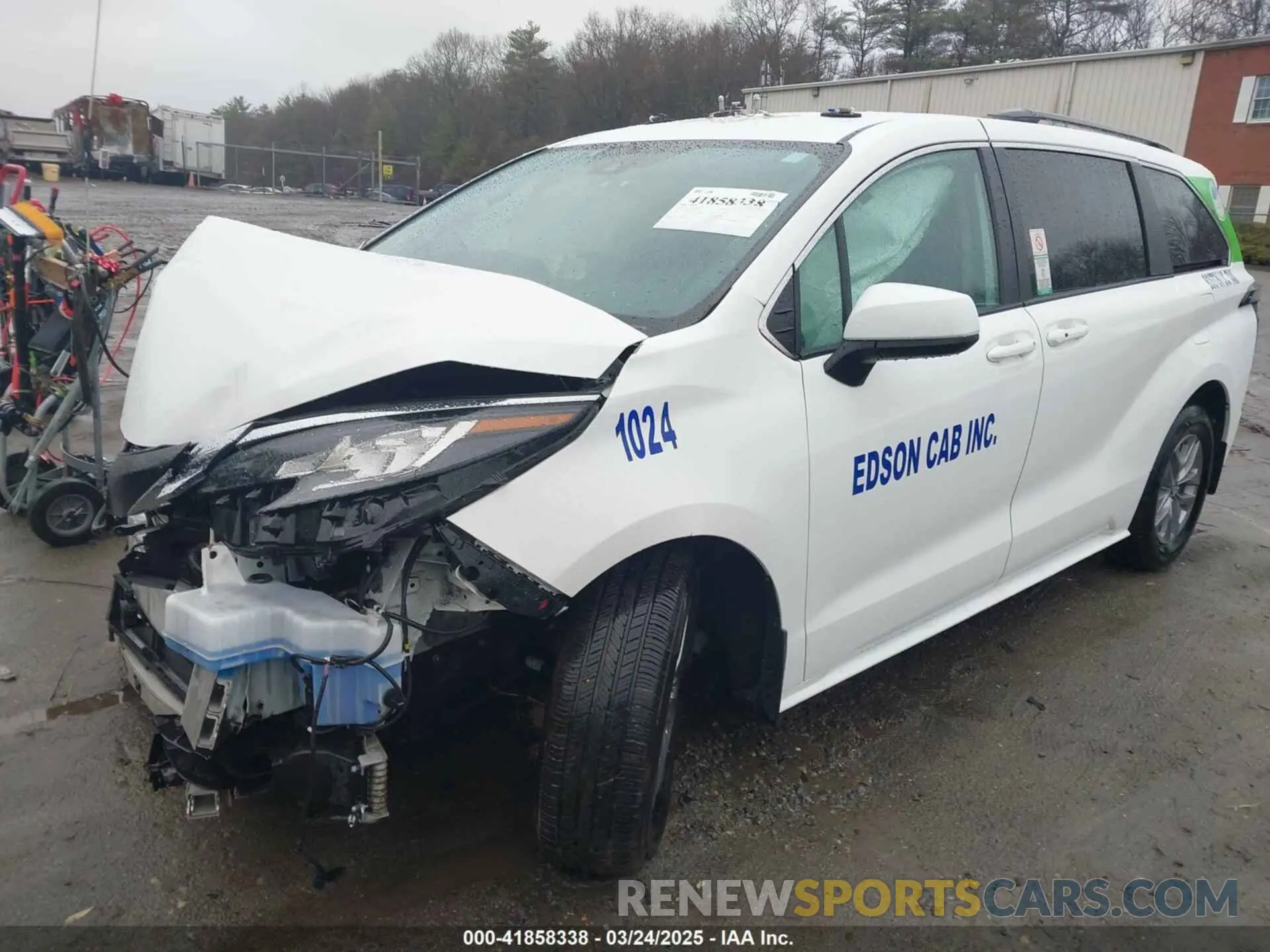 2 Фотография поврежденного автомобиля 5TDKSKFC0PS077118 TOYOTA SIENNA 2023