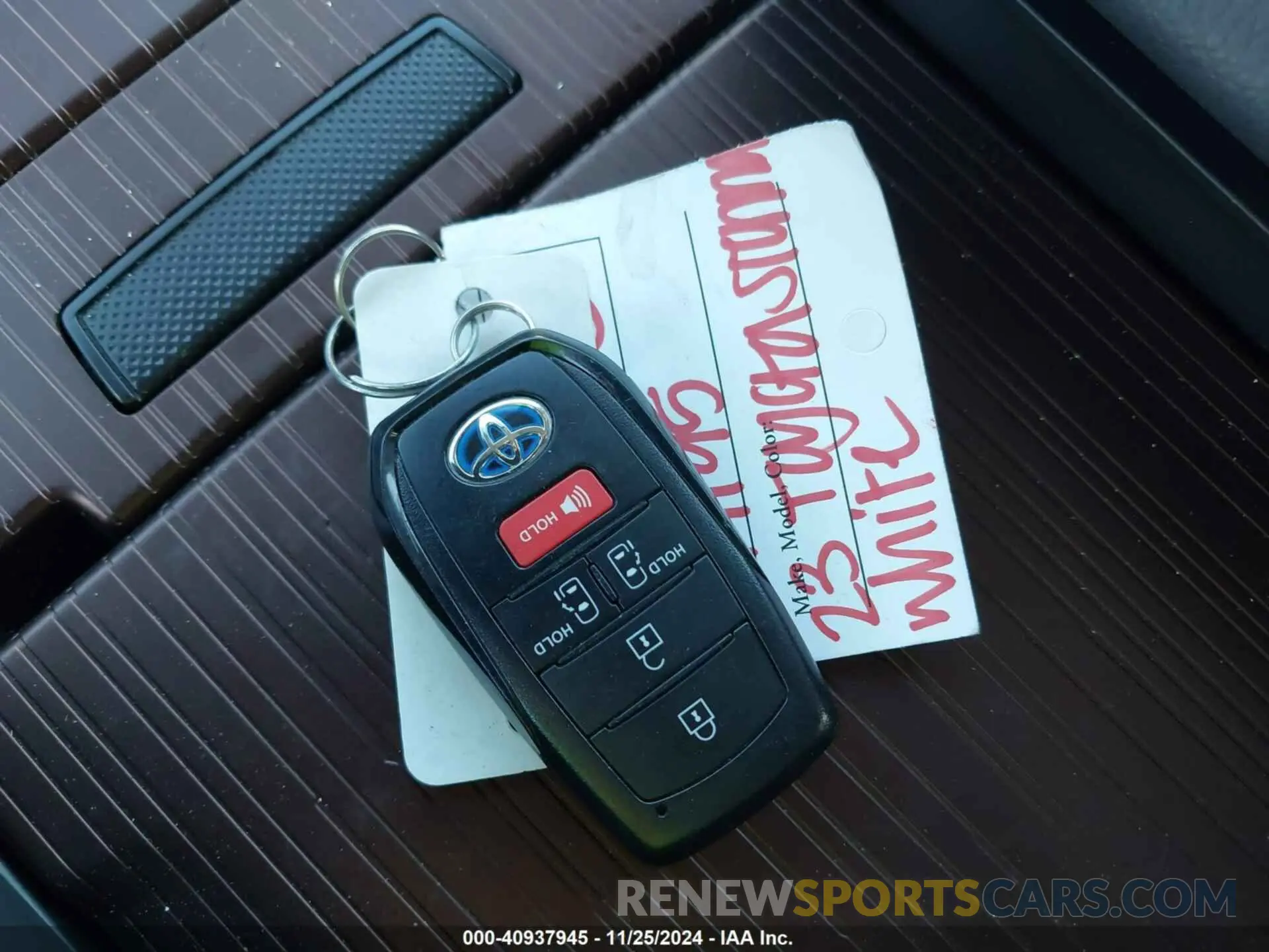11 Фотография поврежденного автомобиля 5TDKSKFC0PS099460 TOYOTA SIENNA 2023
