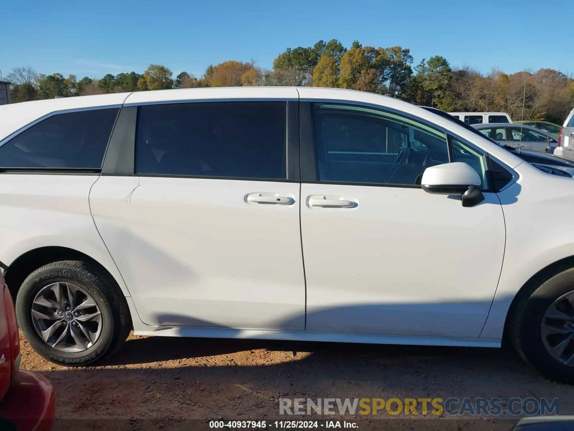 14 Фотография поврежденного автомобиля 5TDKSKFC0PS099460 TOYOTA SIENNA 2023