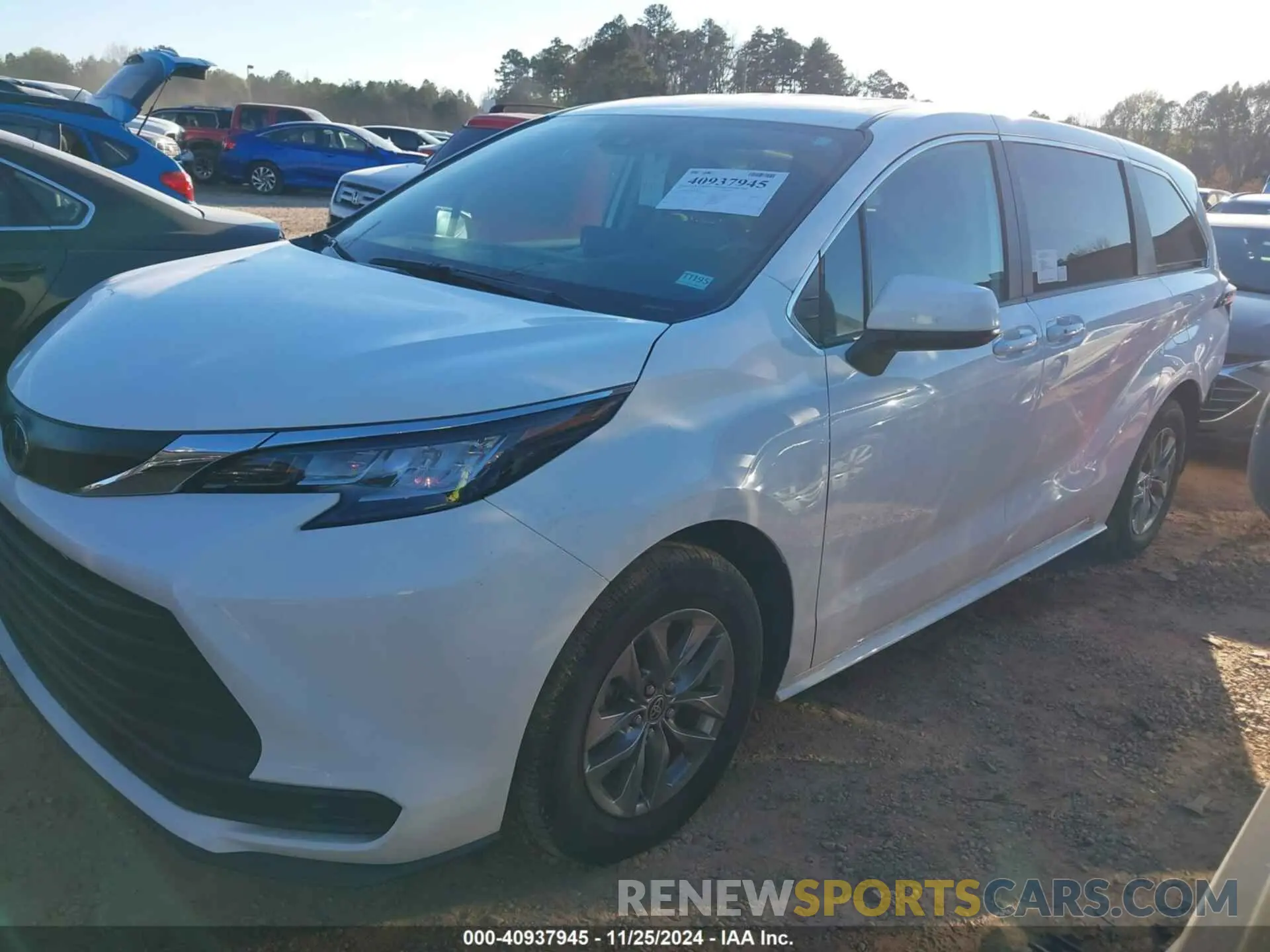 2 Фотография поврежденного автомобиля 5TDKSKFC0PS099460 TOYOTA SIENNA 2023